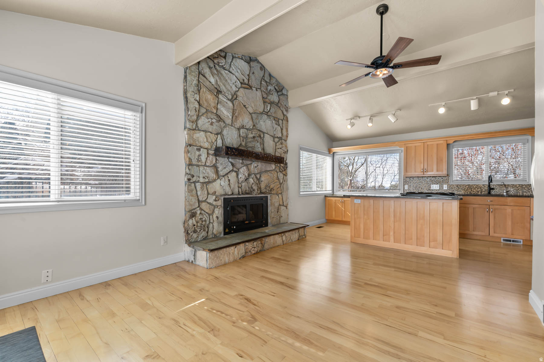 TOP OF THE WORLD - Residential