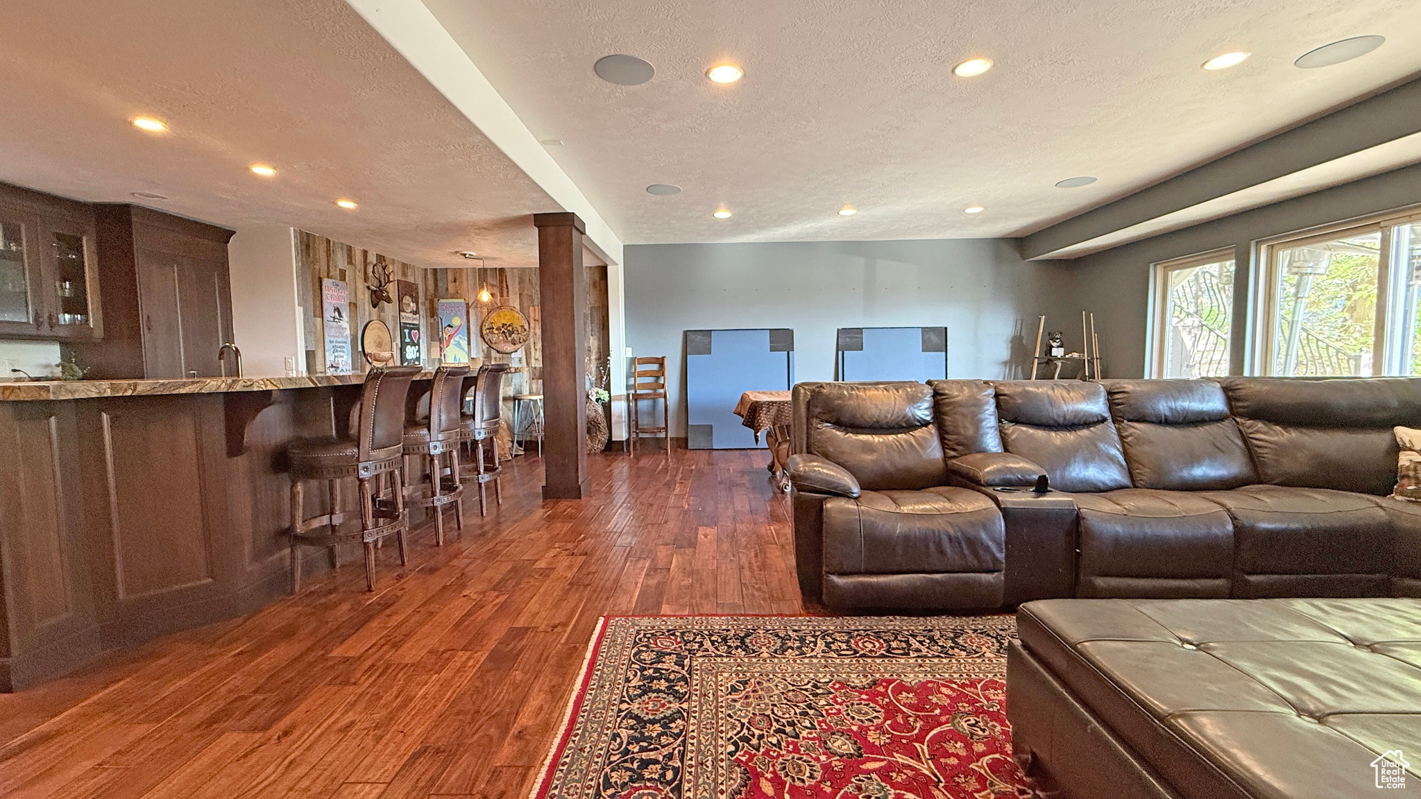 SEVEN SPRINGS - Residential