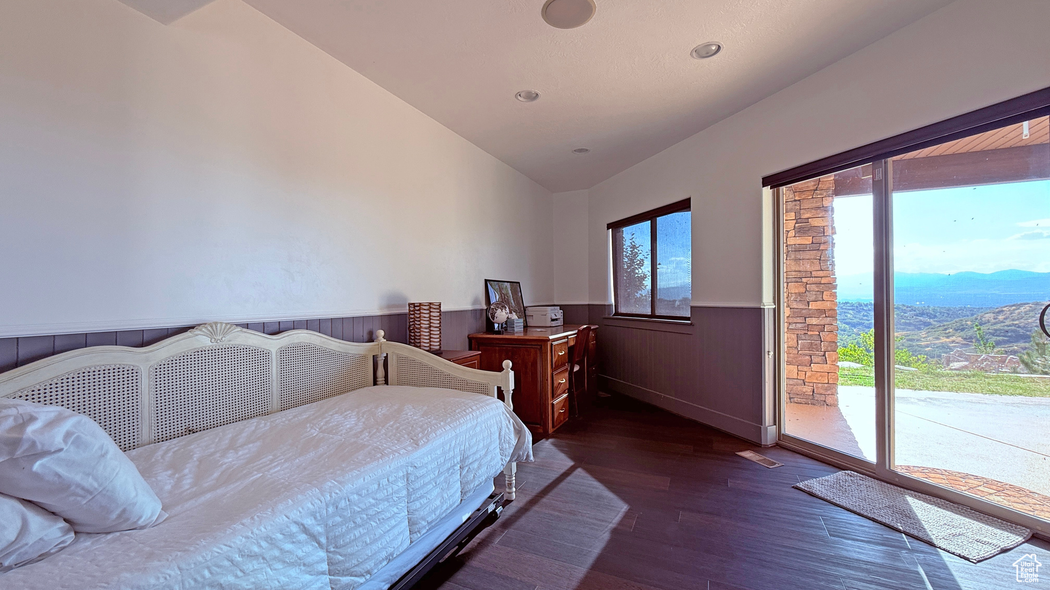 SEVEN SPRINGS - Residential