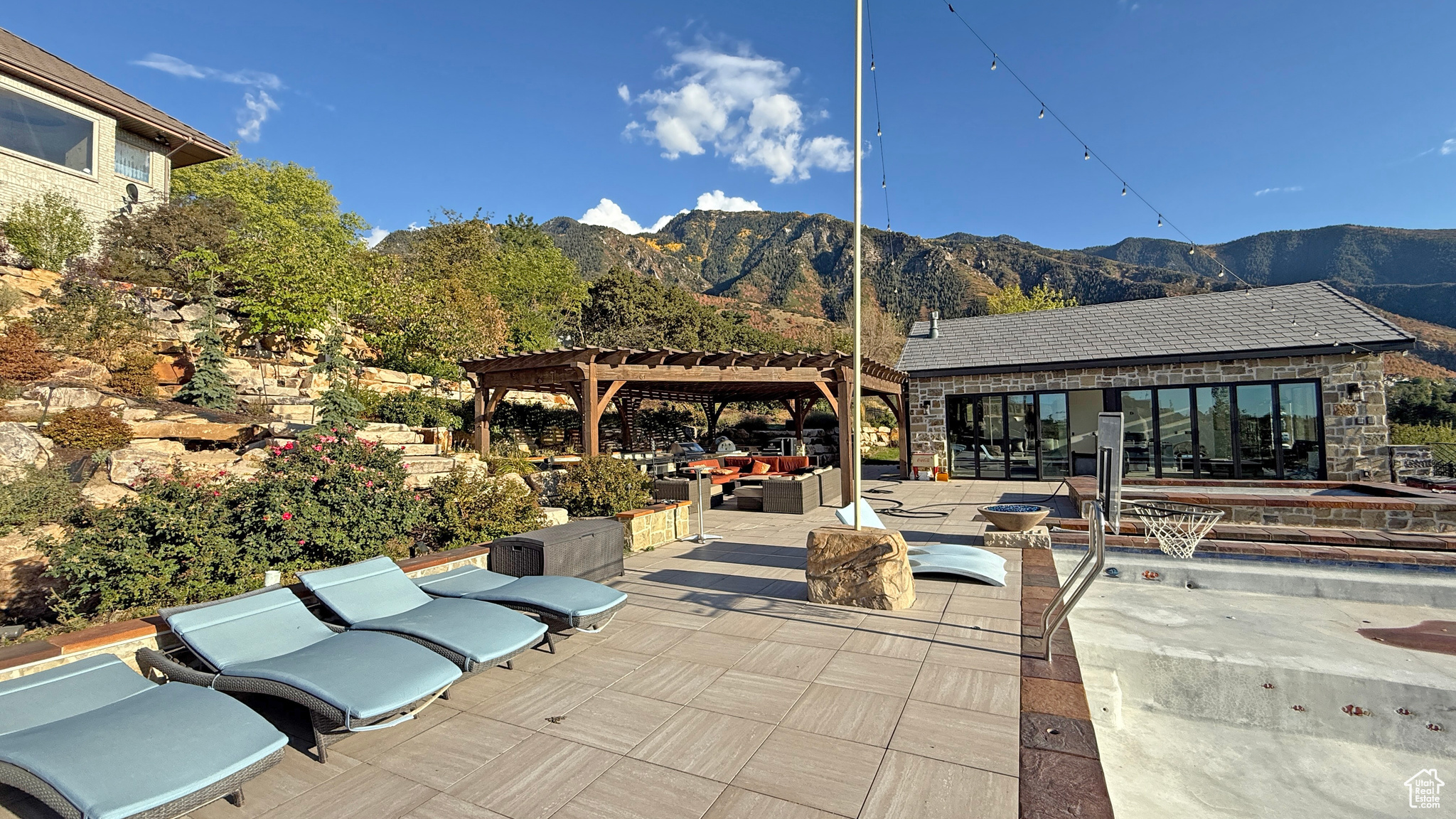 SEVEN SPRINGS - Residential