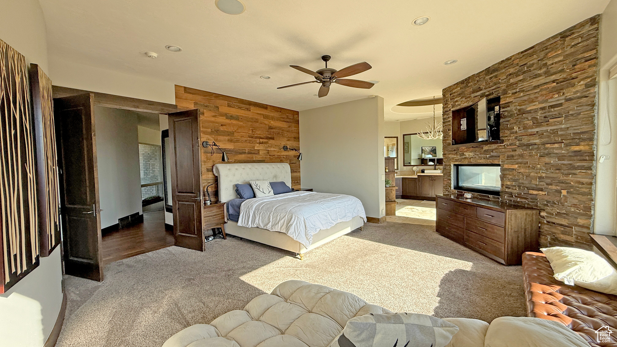 SEVEN SPRINGS - Residential