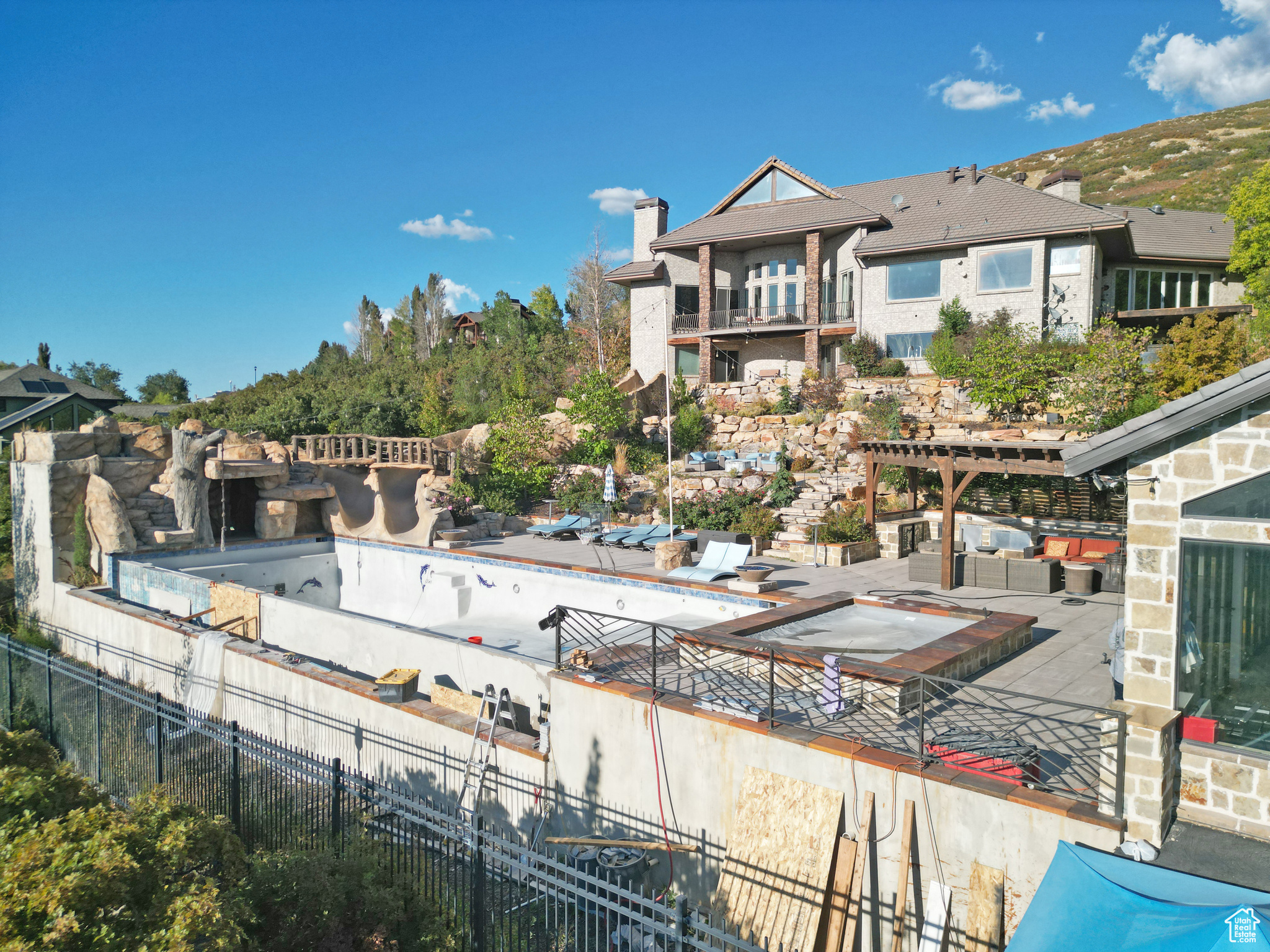 SEVEN SPRINGS - Residential