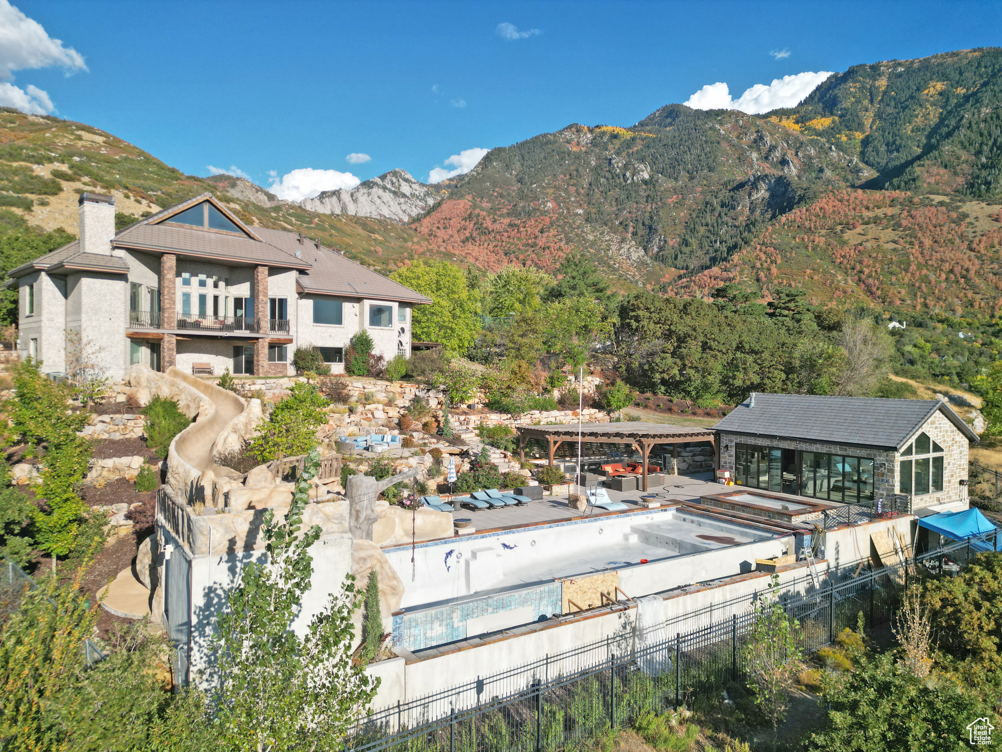 SEVEN SPRINGS - Residential