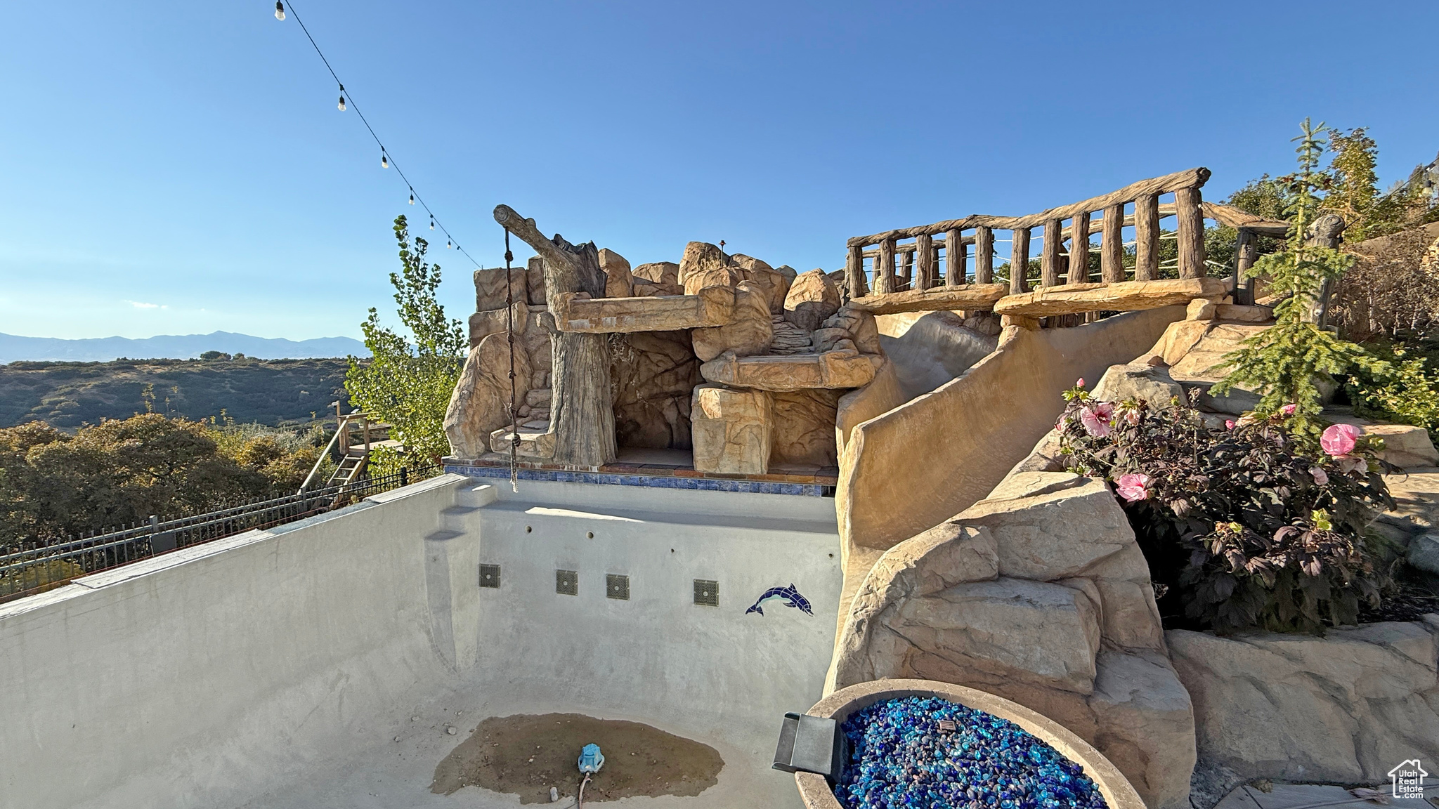 SEVEN SPRINGS - Residential