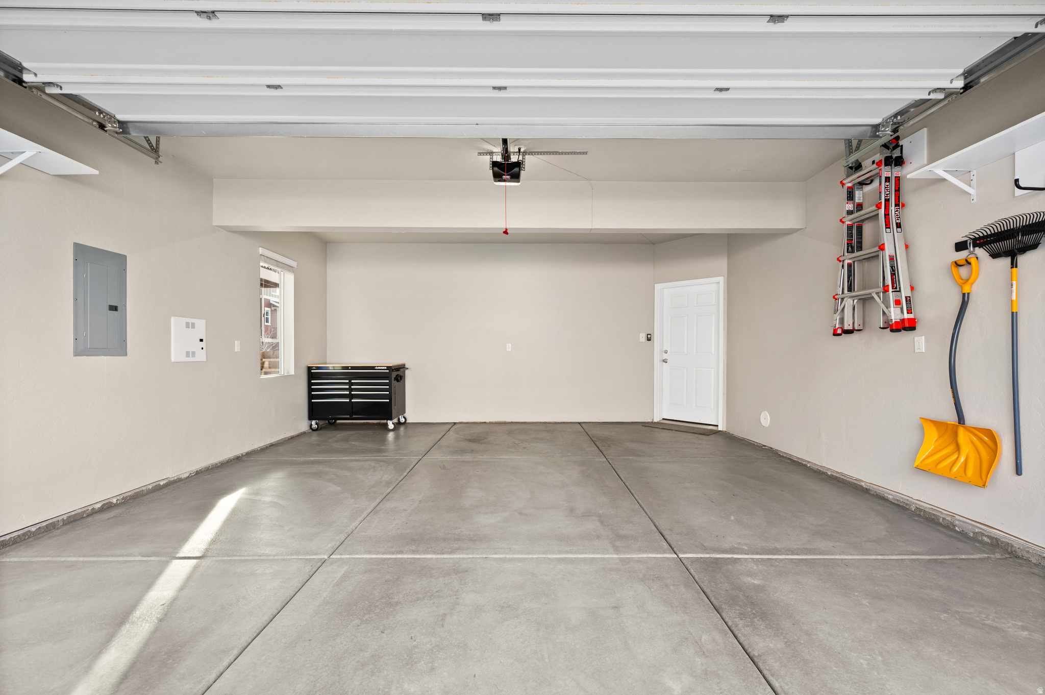 FOUNDERS POINT - Residential