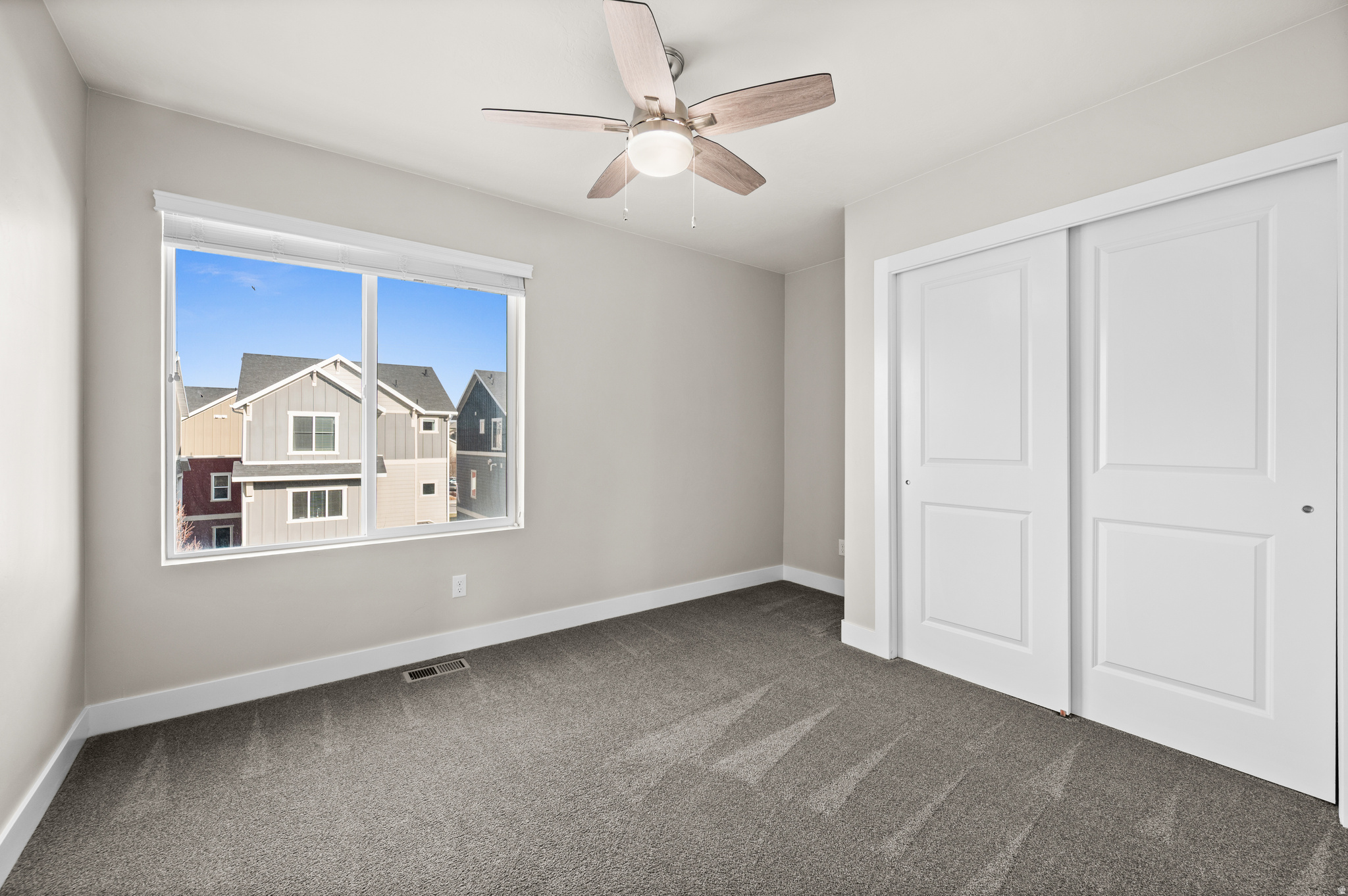 FOUNDERS POINT - Residential