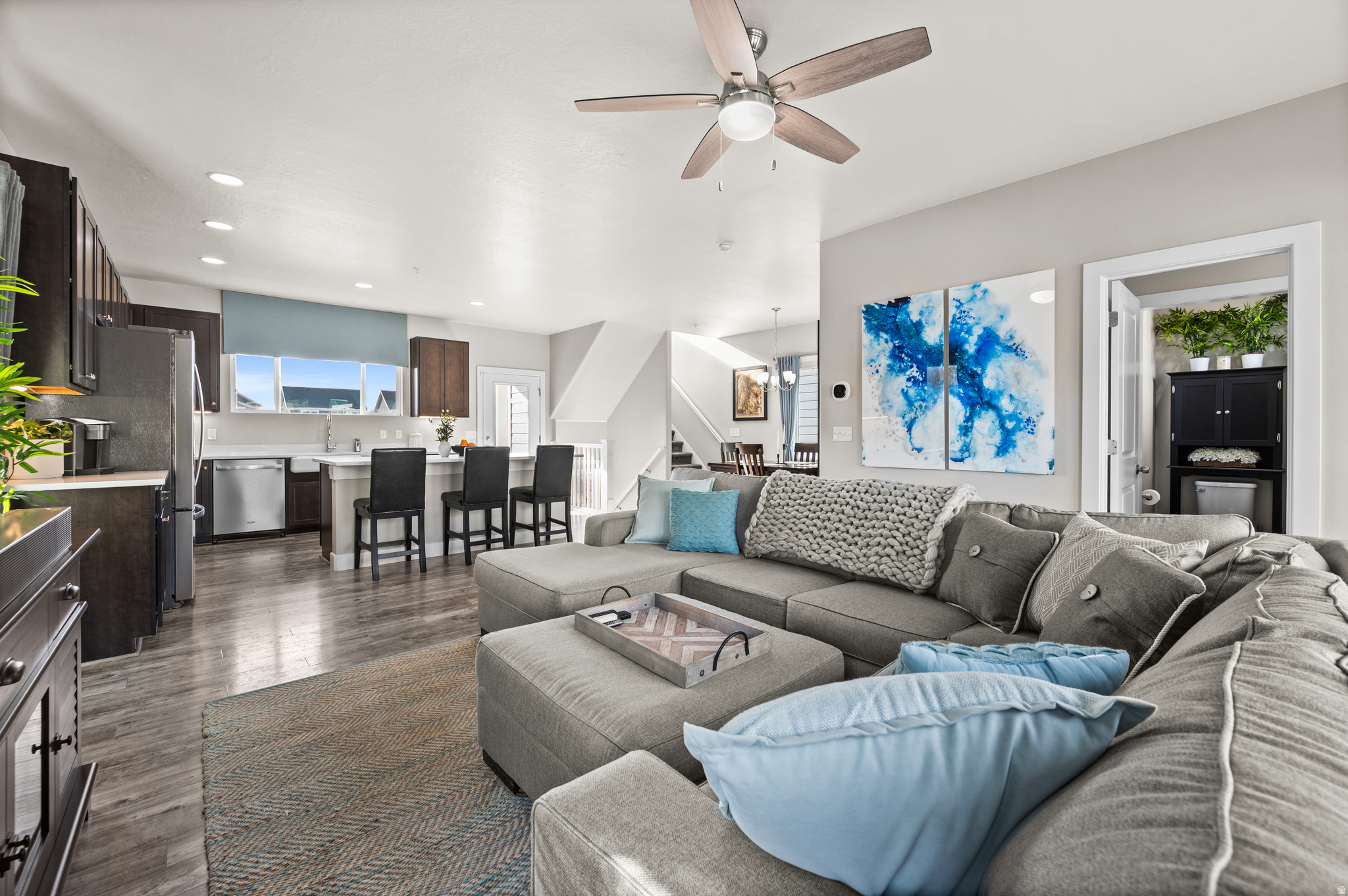 FOUNDERS POINT - Residential