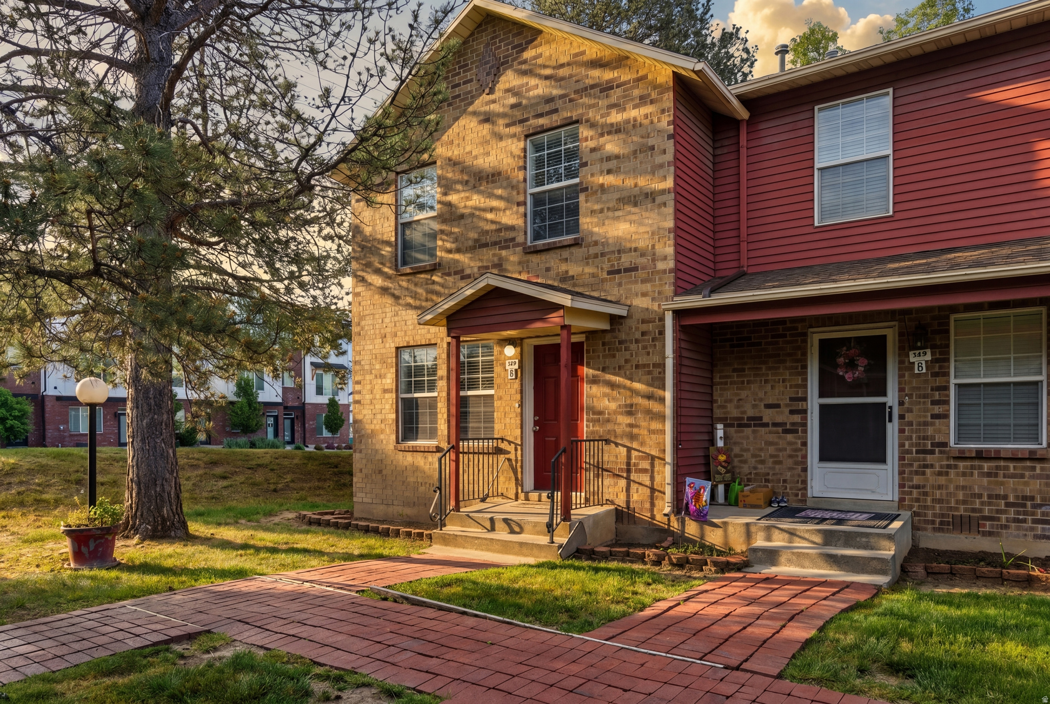 COURTYARD TOWNHOMES - Residential