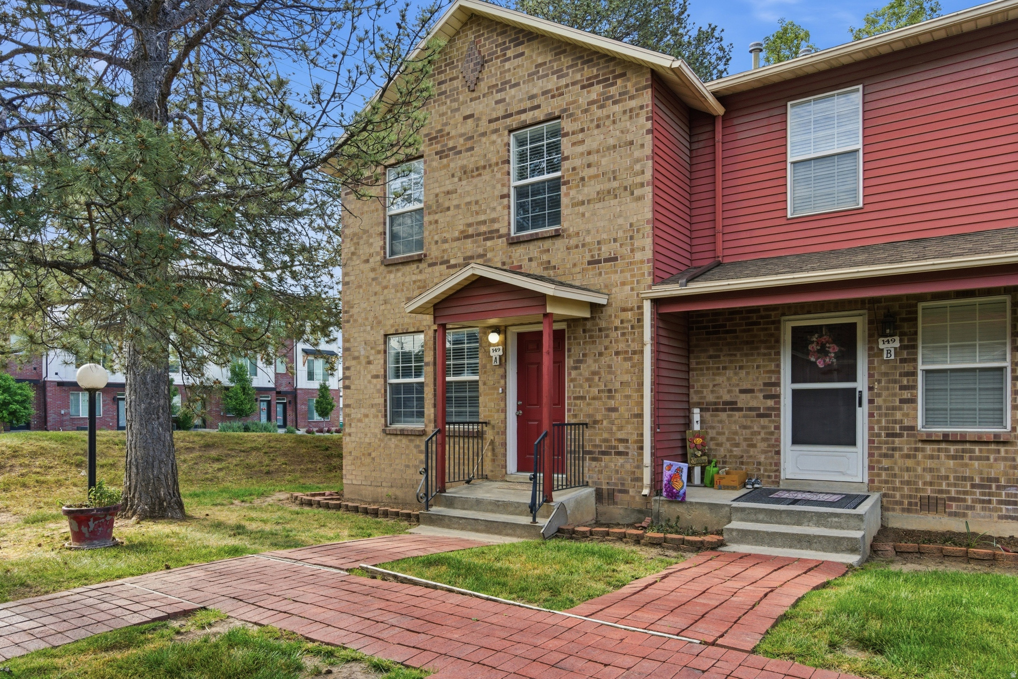 COURTYARD TOWNHOMES - Residential