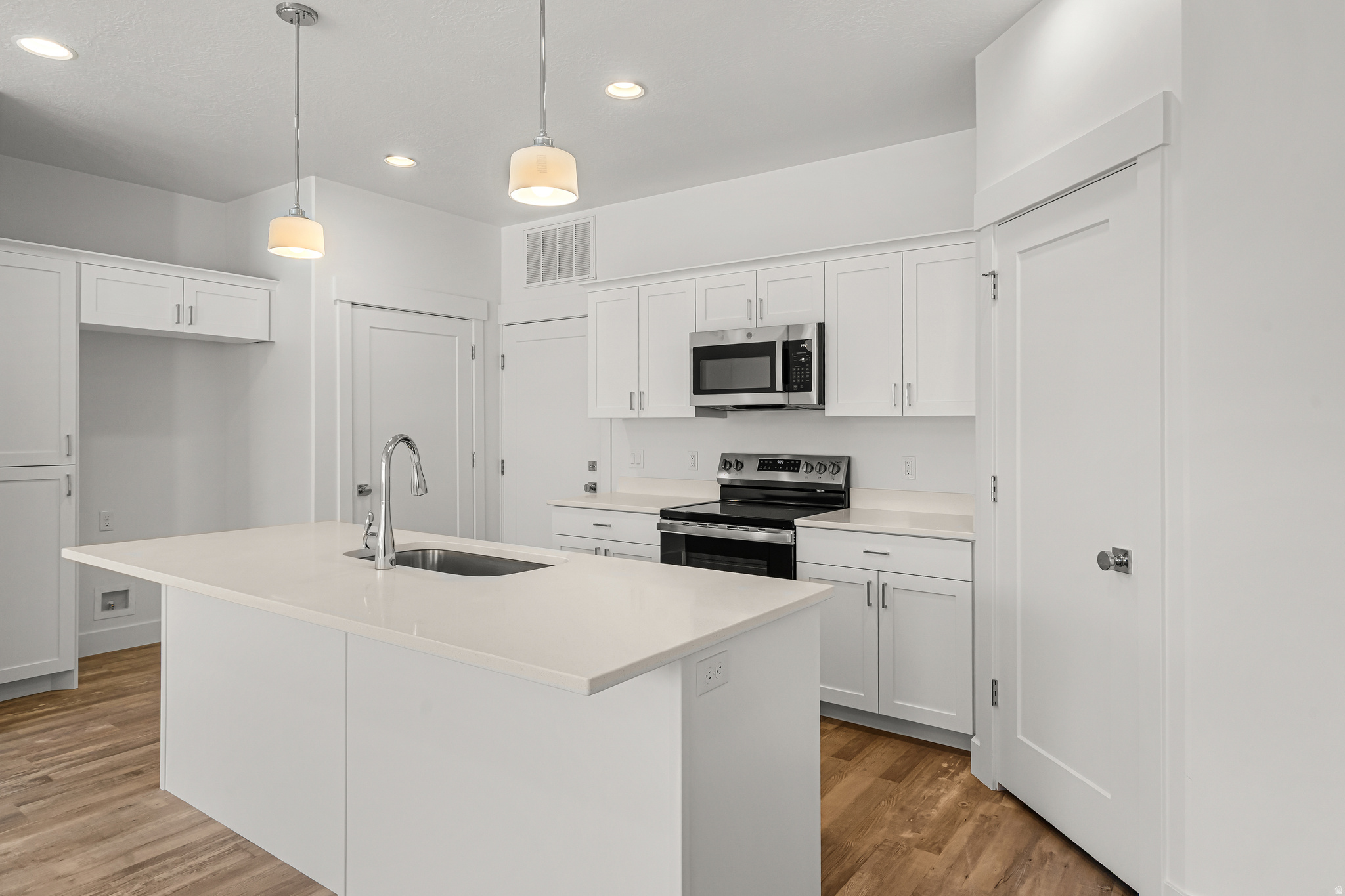 RC'S PARKWEST - Residential