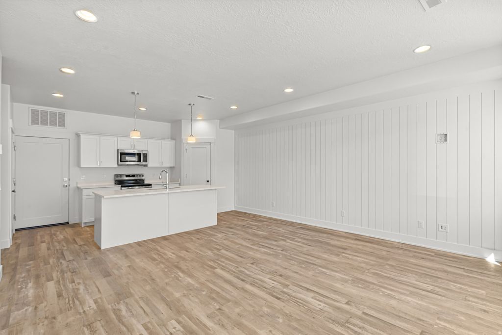 Photo of 2734 S ALLISON WAY, Syracuse, UT 84075 (MLS # 2123665)