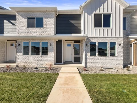 Photo of 2734 S ALLISON WAY #213, Syracuse, UT 84075 (MLS # 2123665)