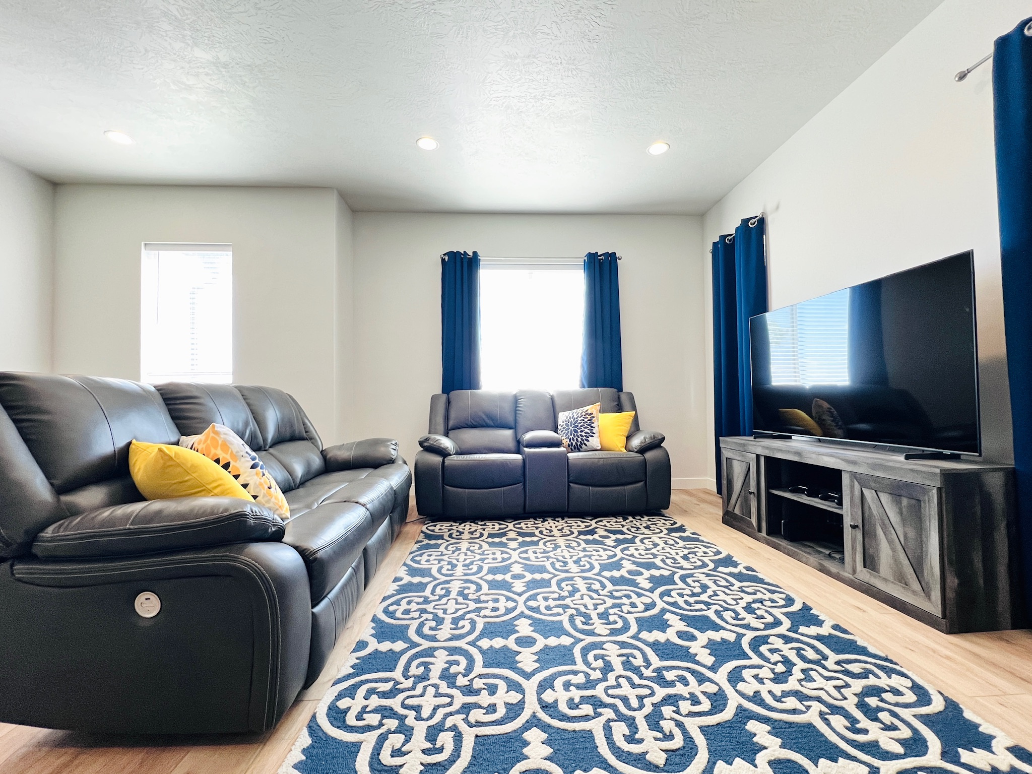 SKY RANCH - Residential