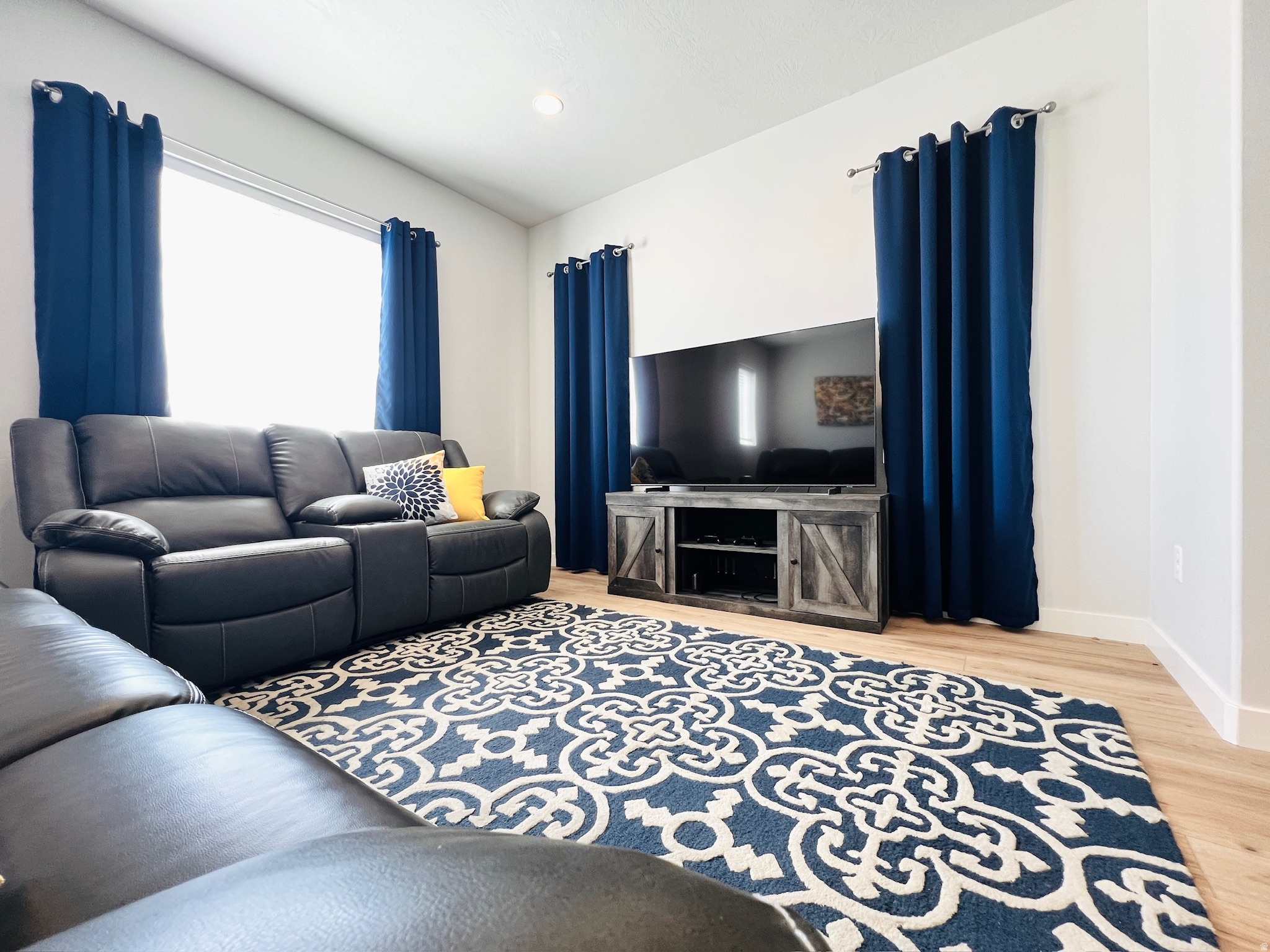 SKY RANCH - Residential