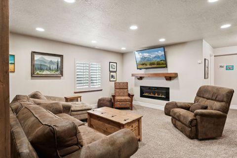 Tiny photo for 952 E BRIDGES CT, Murray, UT 84121 (MLS # 2139619)