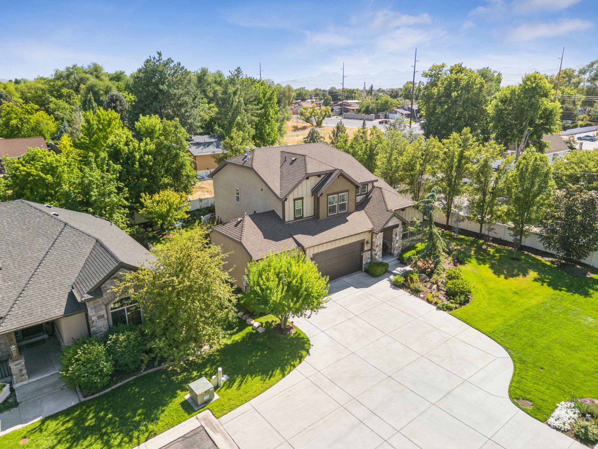 BRIDGES ON VINE PUD - Residential