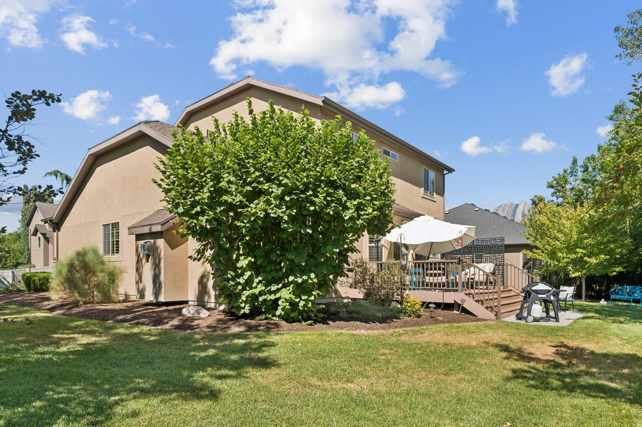 BRIDGES ON VINE PUD - Residential