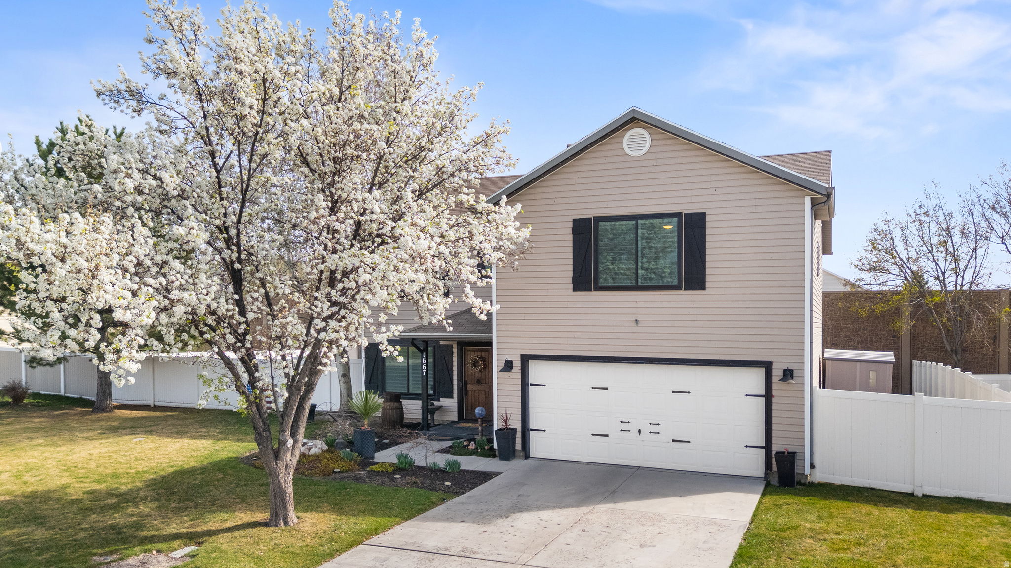 BENNY ESTATES - Residential