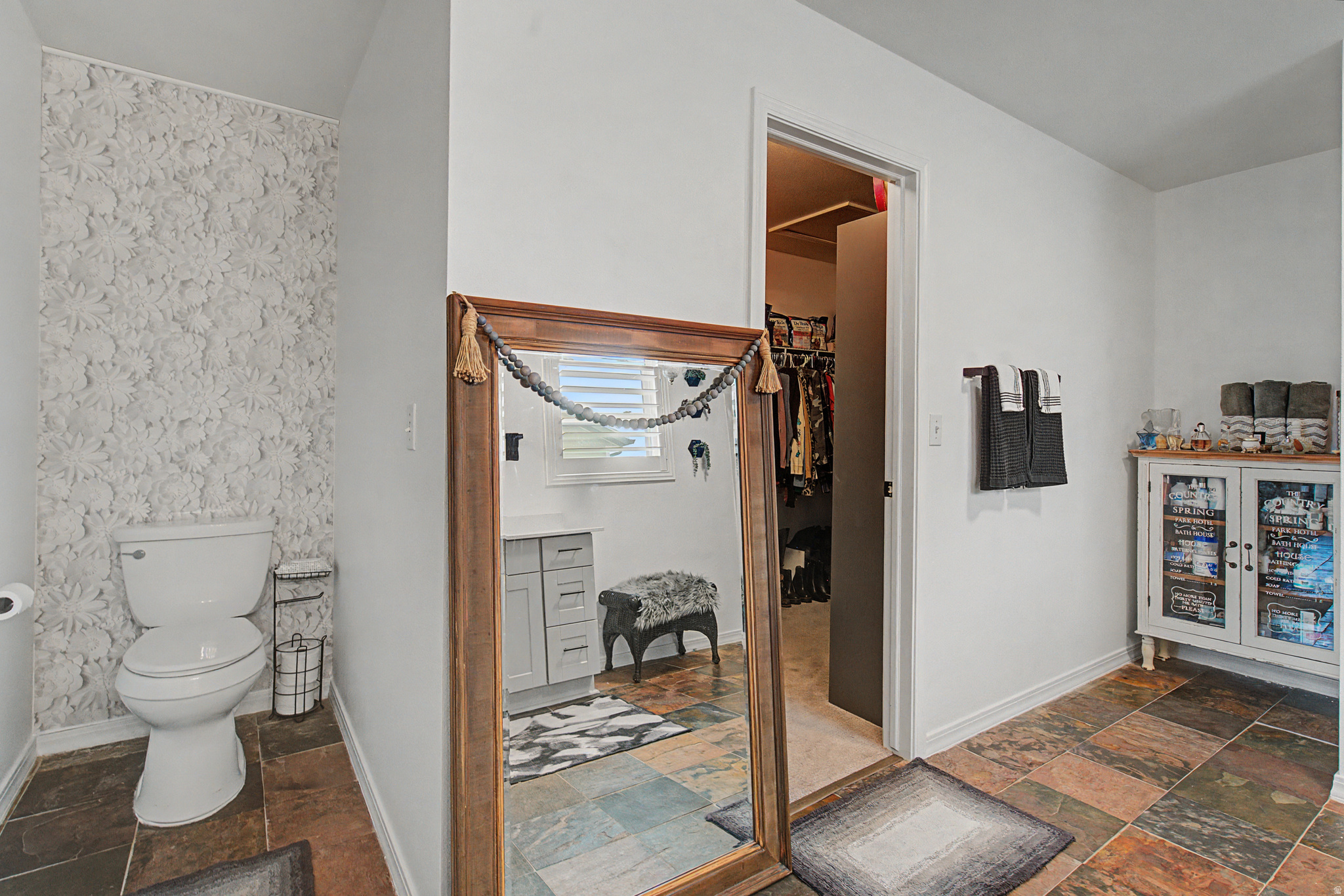 BENNY ESTATES - Residential