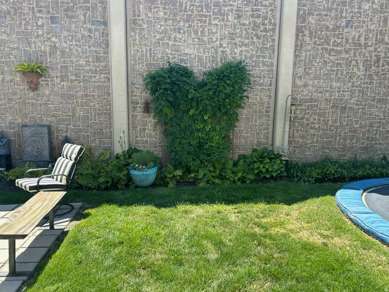 BENNY ESTATES - Residential