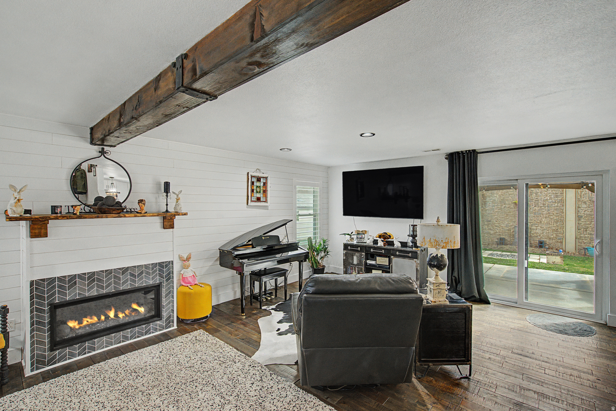 BENNY ESTATES - Residential