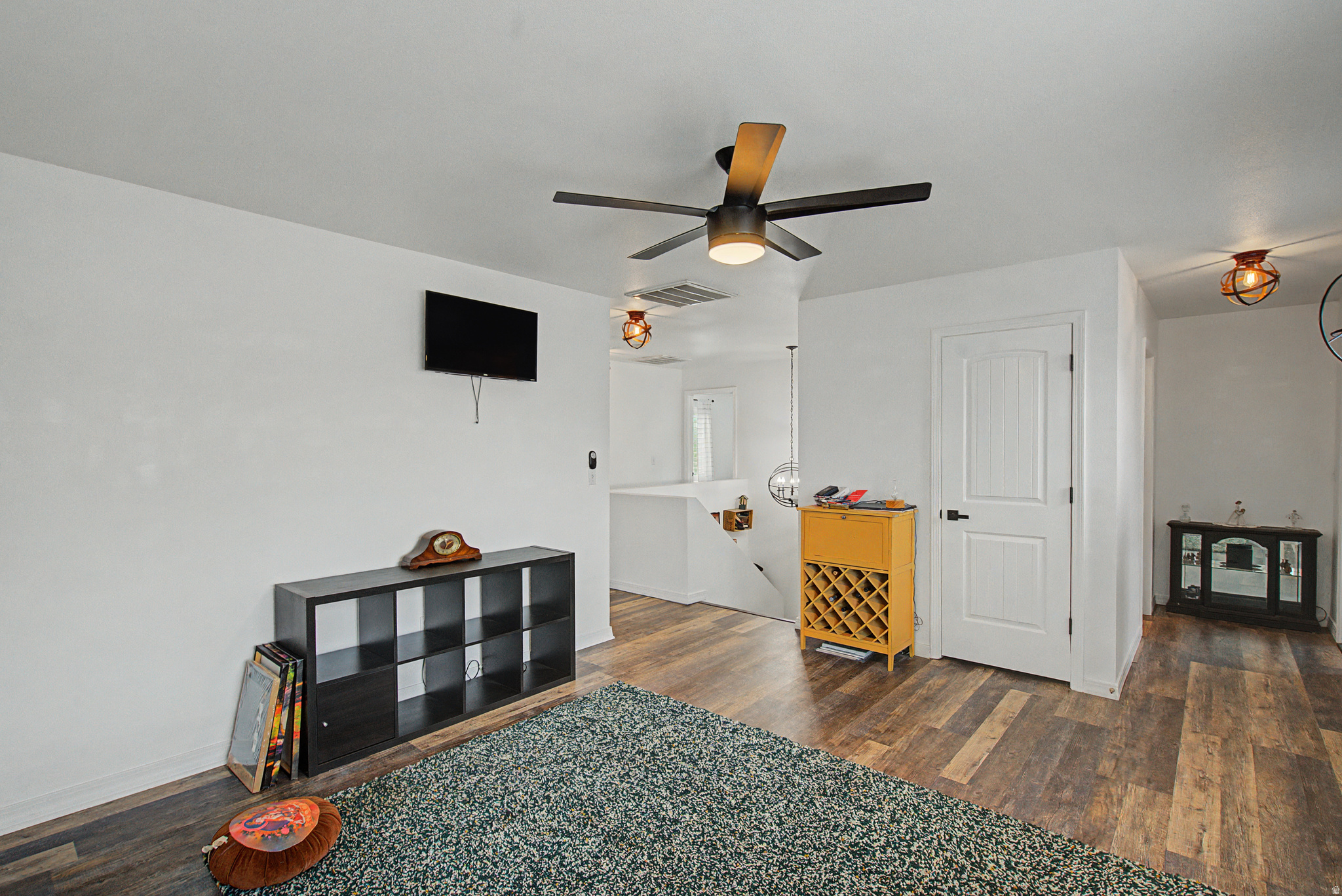 BENNY ESTATES - Residential