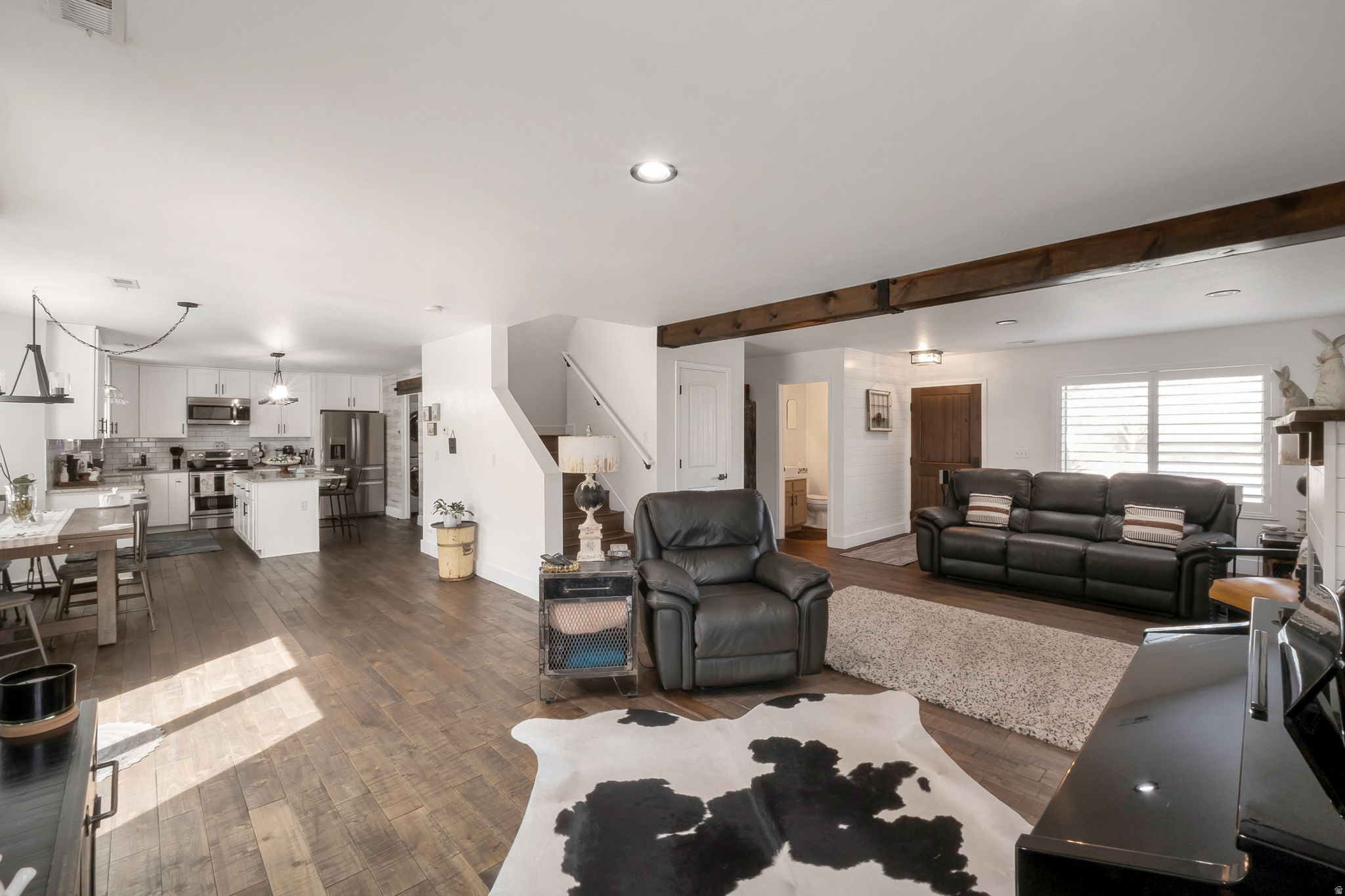 BENNY ESTATES - Residential