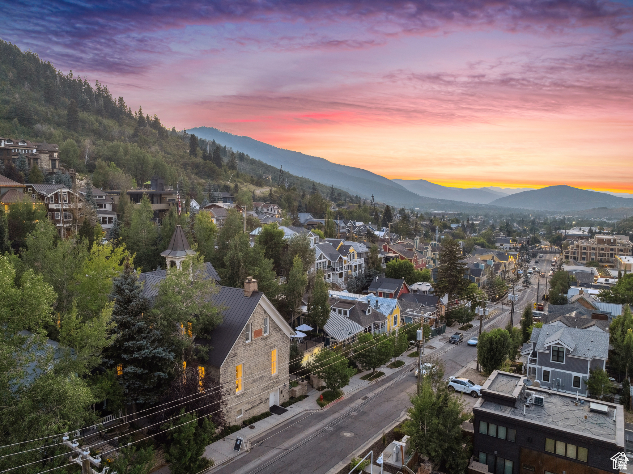 WASHINGTON SCHOOL INN REPLAT - Commercial Sale