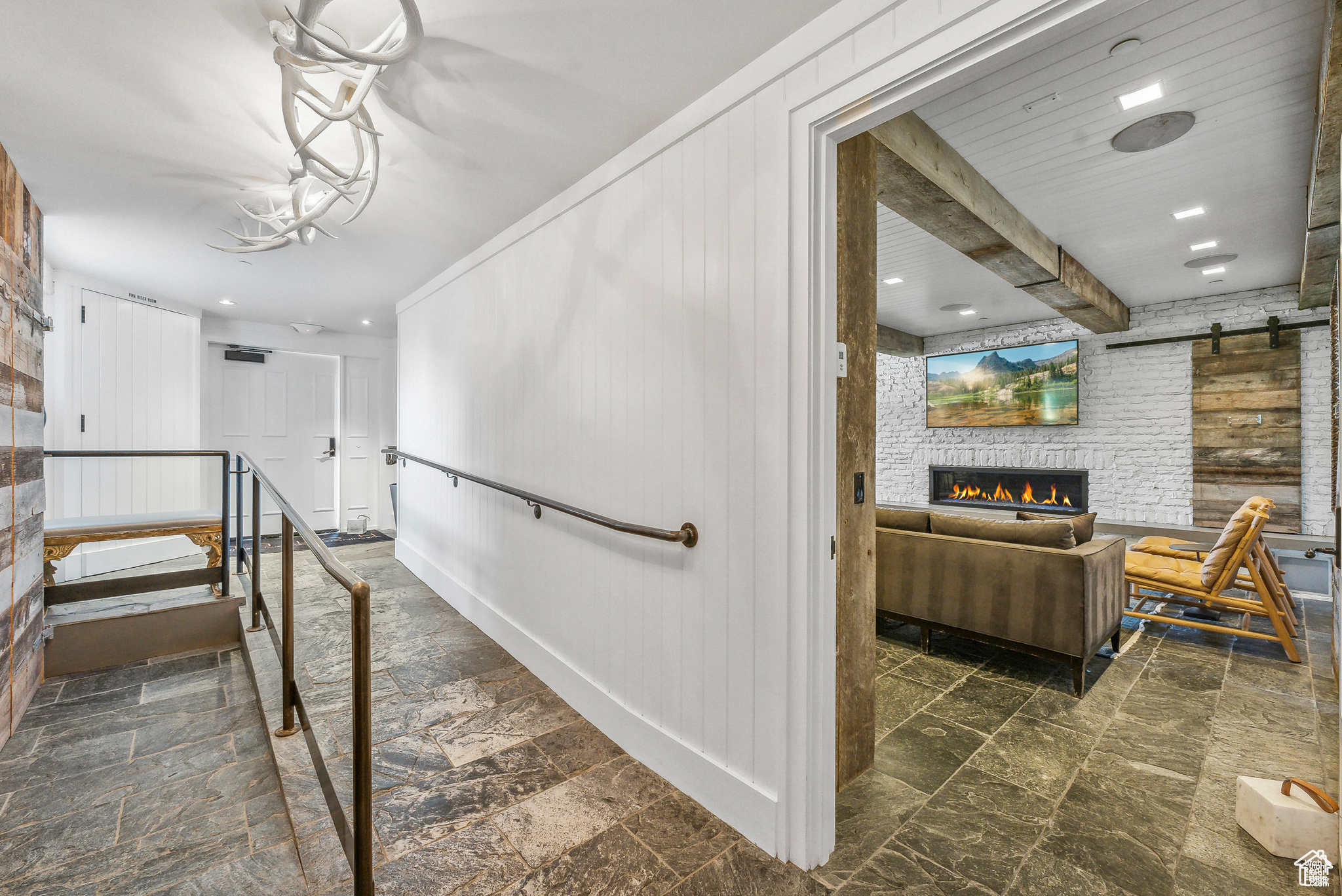 WASHINGTON SCHOOL INN REPLAT - Commercial Sale