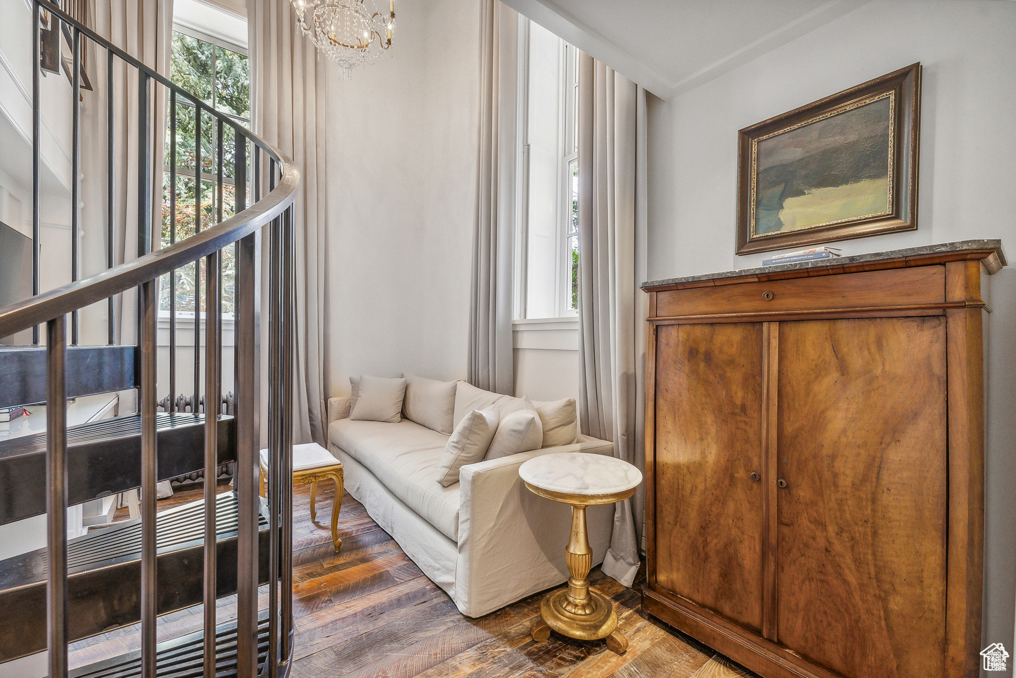 WASHINGTON SCHOOL INN REPLAT - Commercial Sale