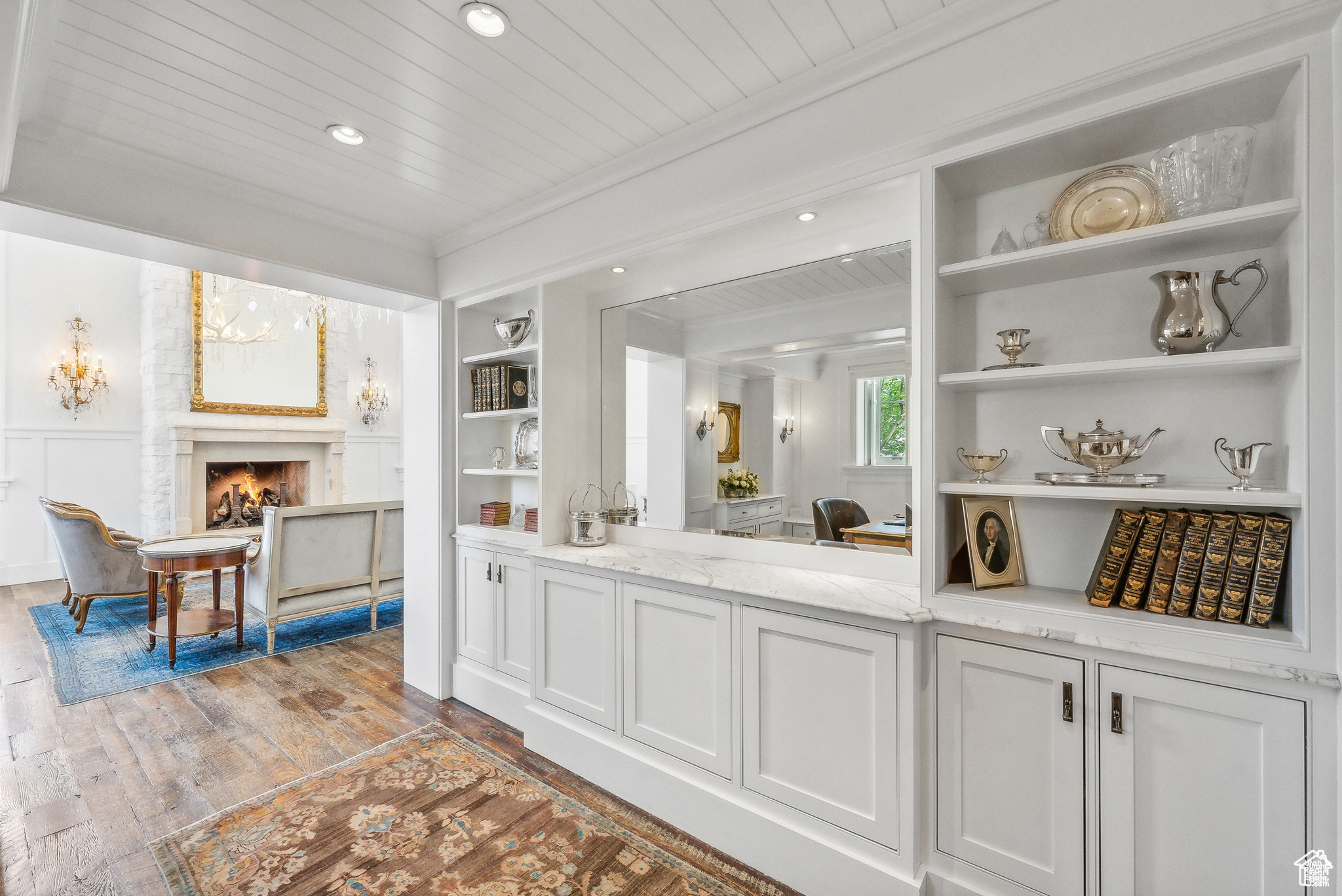 WASHINGTON SCHOOL INN REPLAT - Commercial Sale