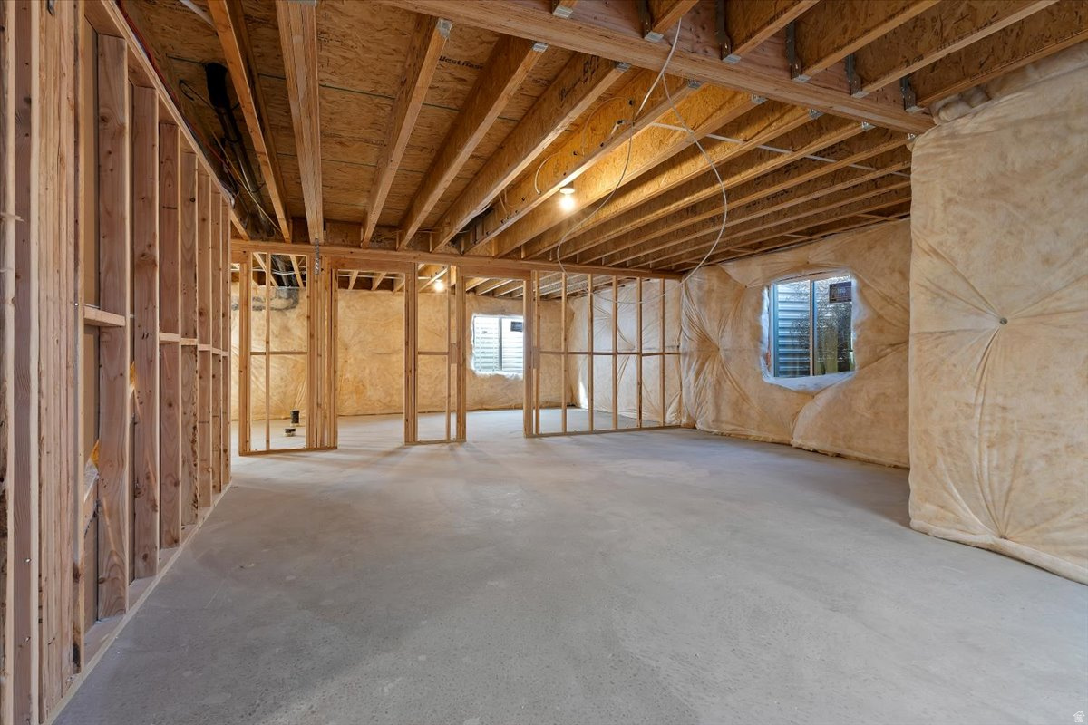 EAGLE VILLAGE - Residential