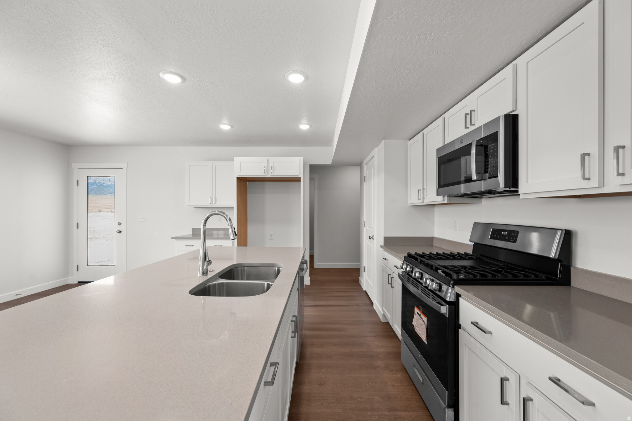 EAGLE VILLAGE - Residential