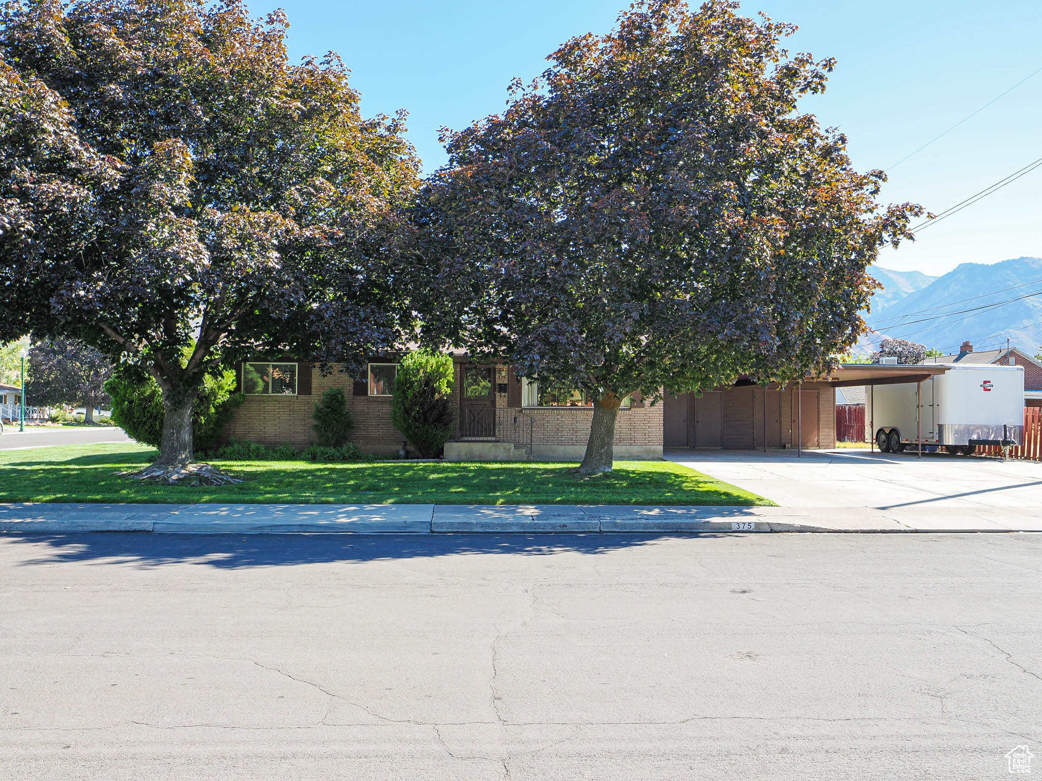 LELAND PARK - Residential