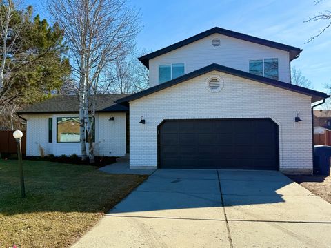Tiny photo for 2078 E 10140 S, Sandy, UT 84092 (MLS # 2135116)