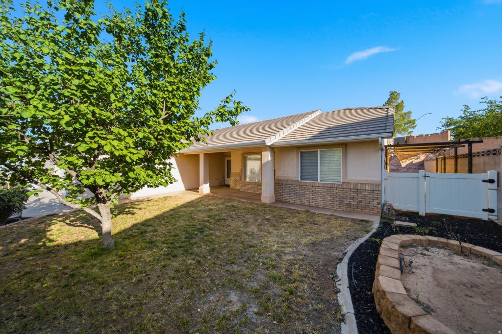 Photo of 2139 E 270 S, Saint George, UT 84790 (MLS # 2169750)