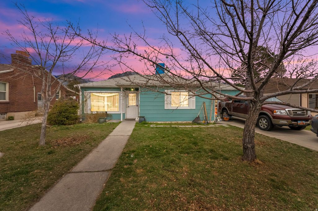 Photo of 846 N 700 W, Provo, UT 84604 (MLS # 2141462)