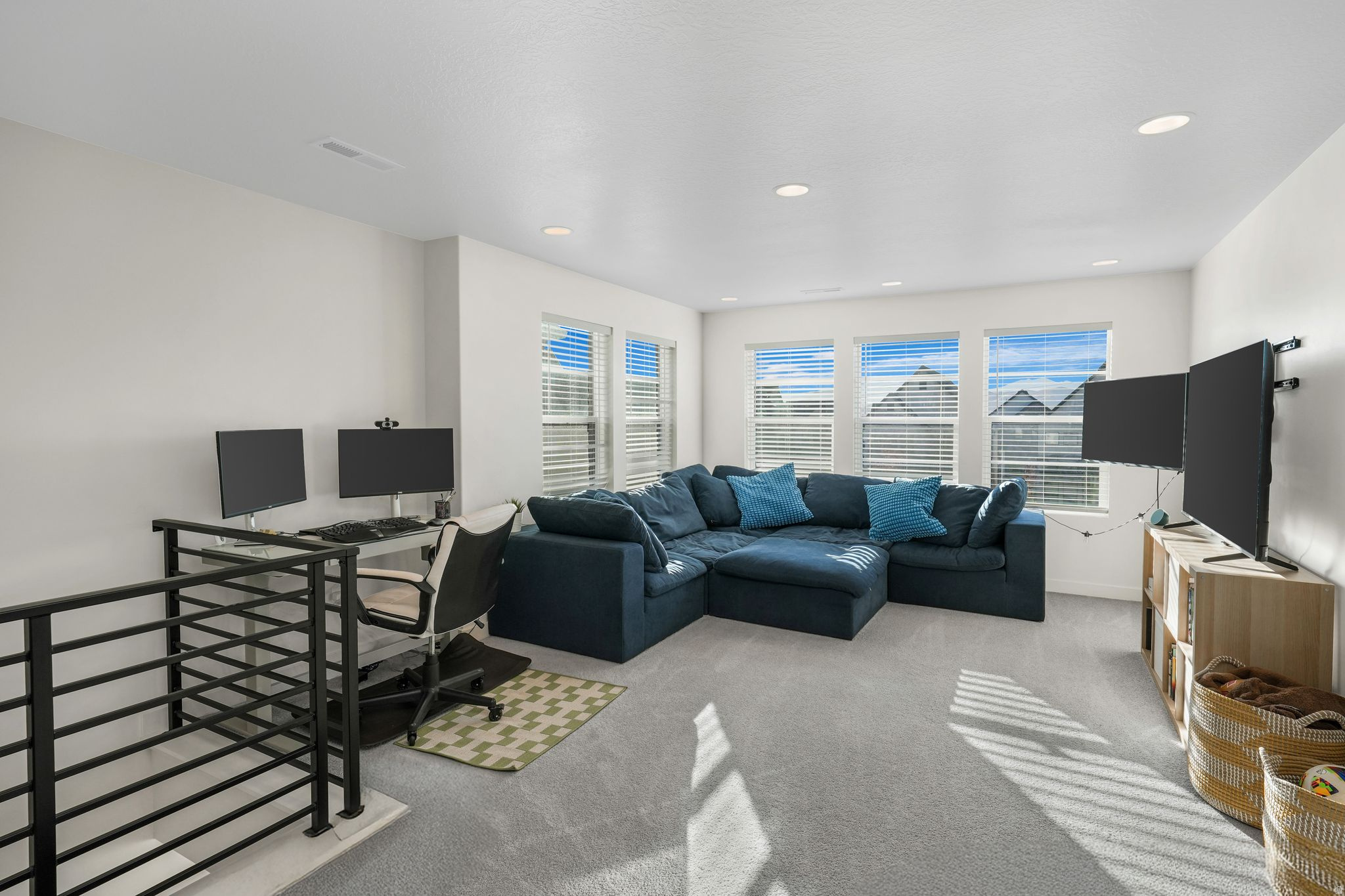 IVORY HOMES PARKVIEW COTTAGES - Residential