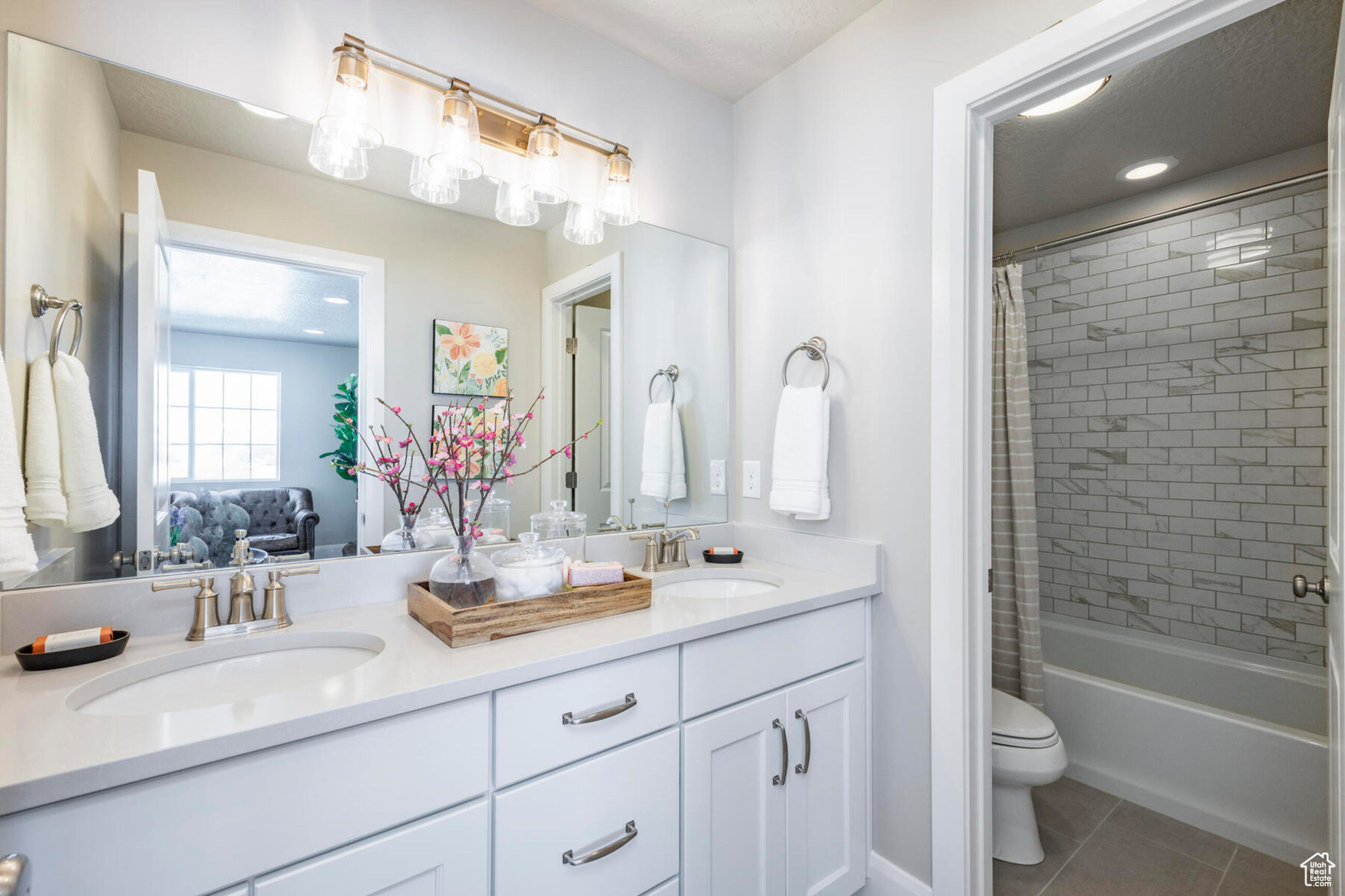 STEWART RANCHES - Residential