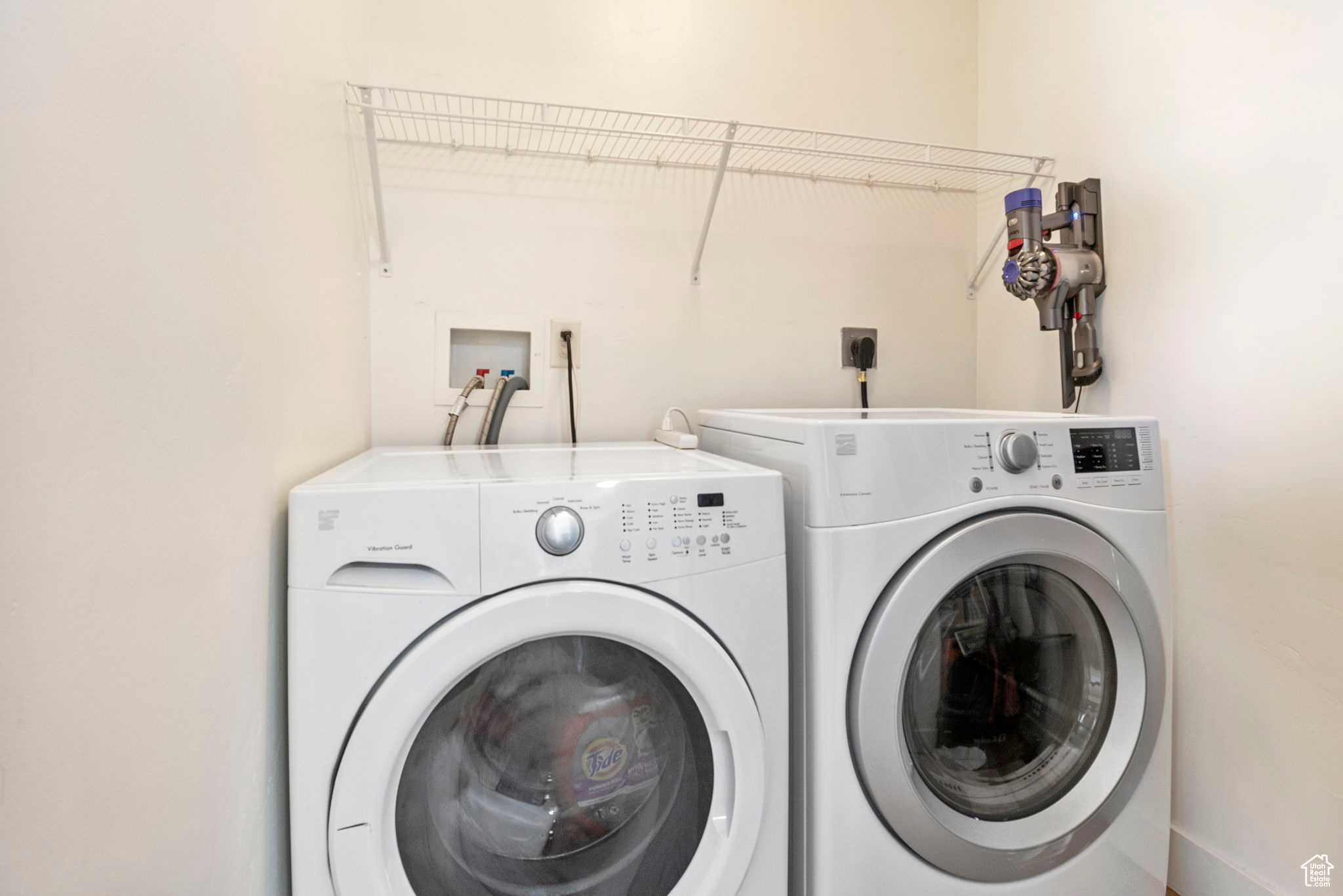 Springville, Utah 84663, United States, 3 Bedrooms Bedrooms, ,2 BathroomsBathrooms,Residential,Active,105402