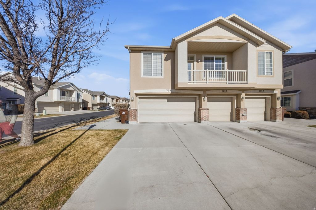 Photo of 1138 N KENSINGTON DR, North Salt Lake, UT 84054 (MLS # 2136303)