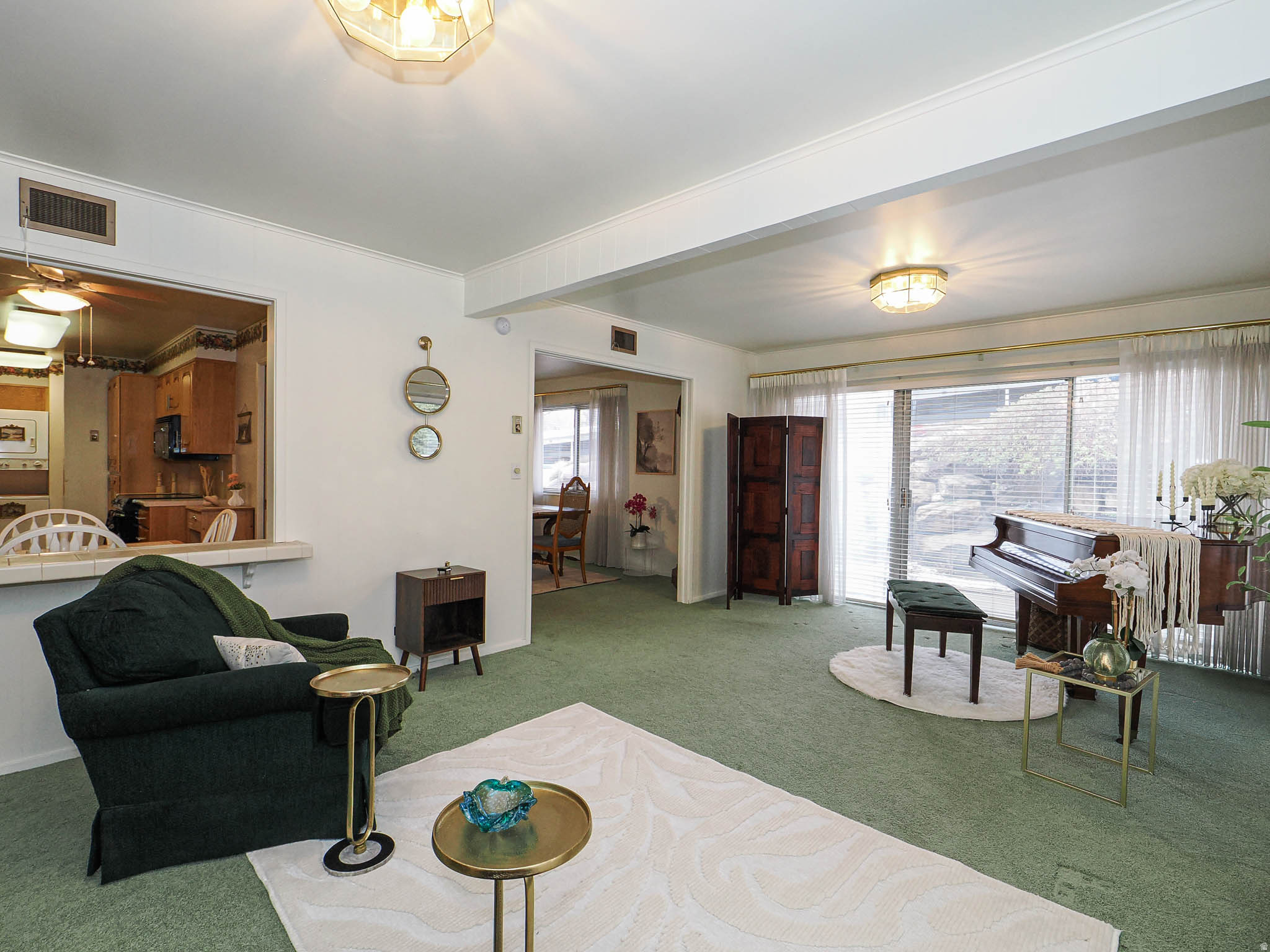 CARRIAGE LN - Residential