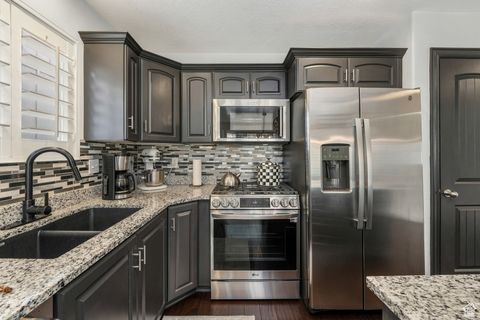 Tiny photo for 10358 N TAMARACK WAY E, Cedar Hills, UT 84062 (MLS # 2072153)