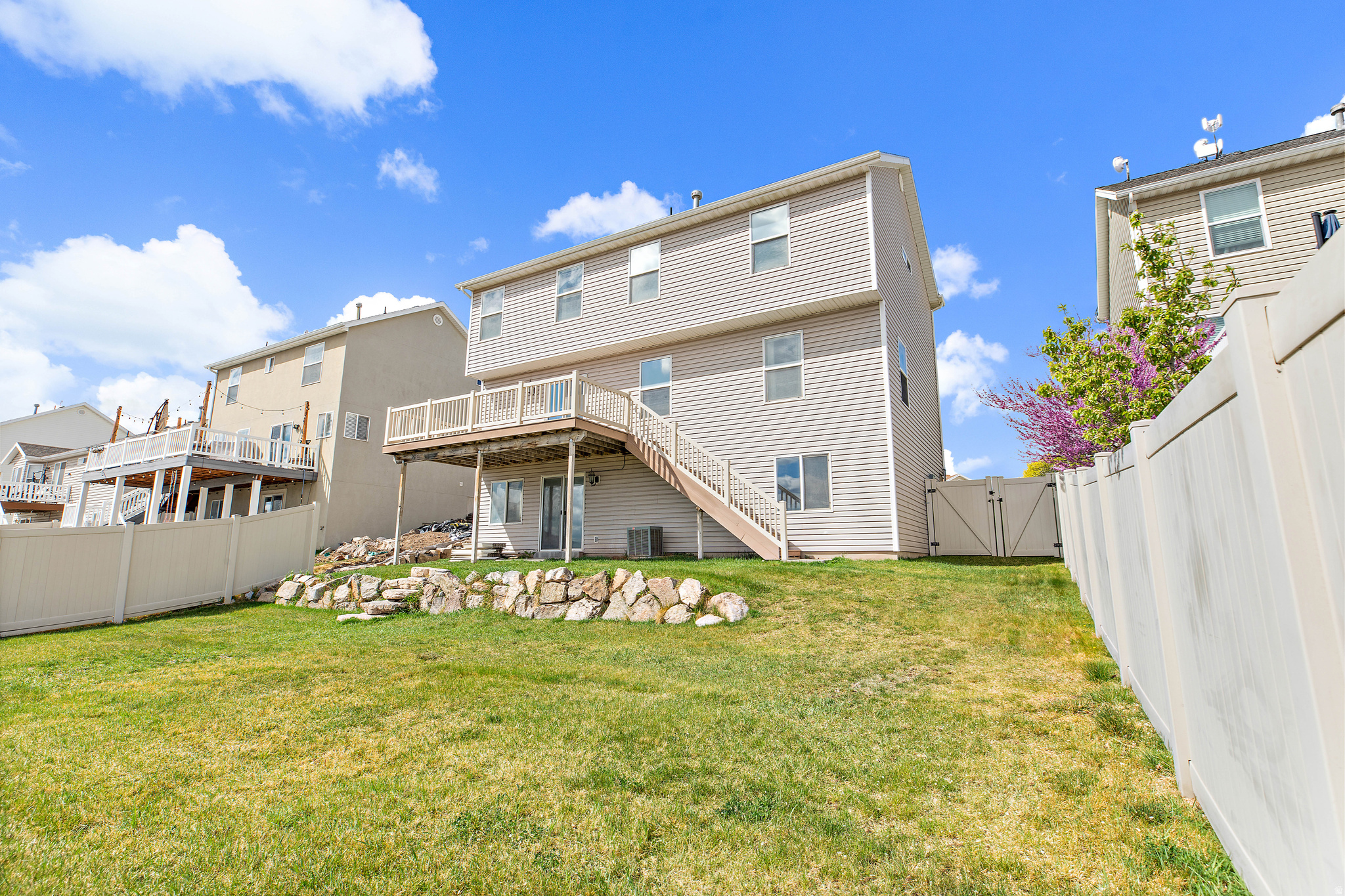 HARVEST HILLS - Residential