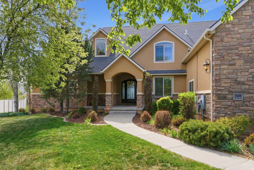 Photo of 1008 COBBLESTONE DR, Heber City, UT 84032 (MLS # 2153837)