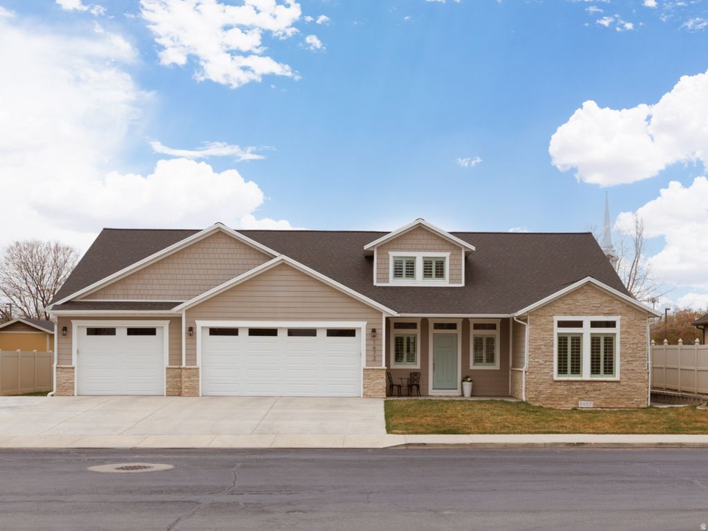 Photo of 1672 S 710 E, Lehi, UT 84043 (MLS # 2145614)