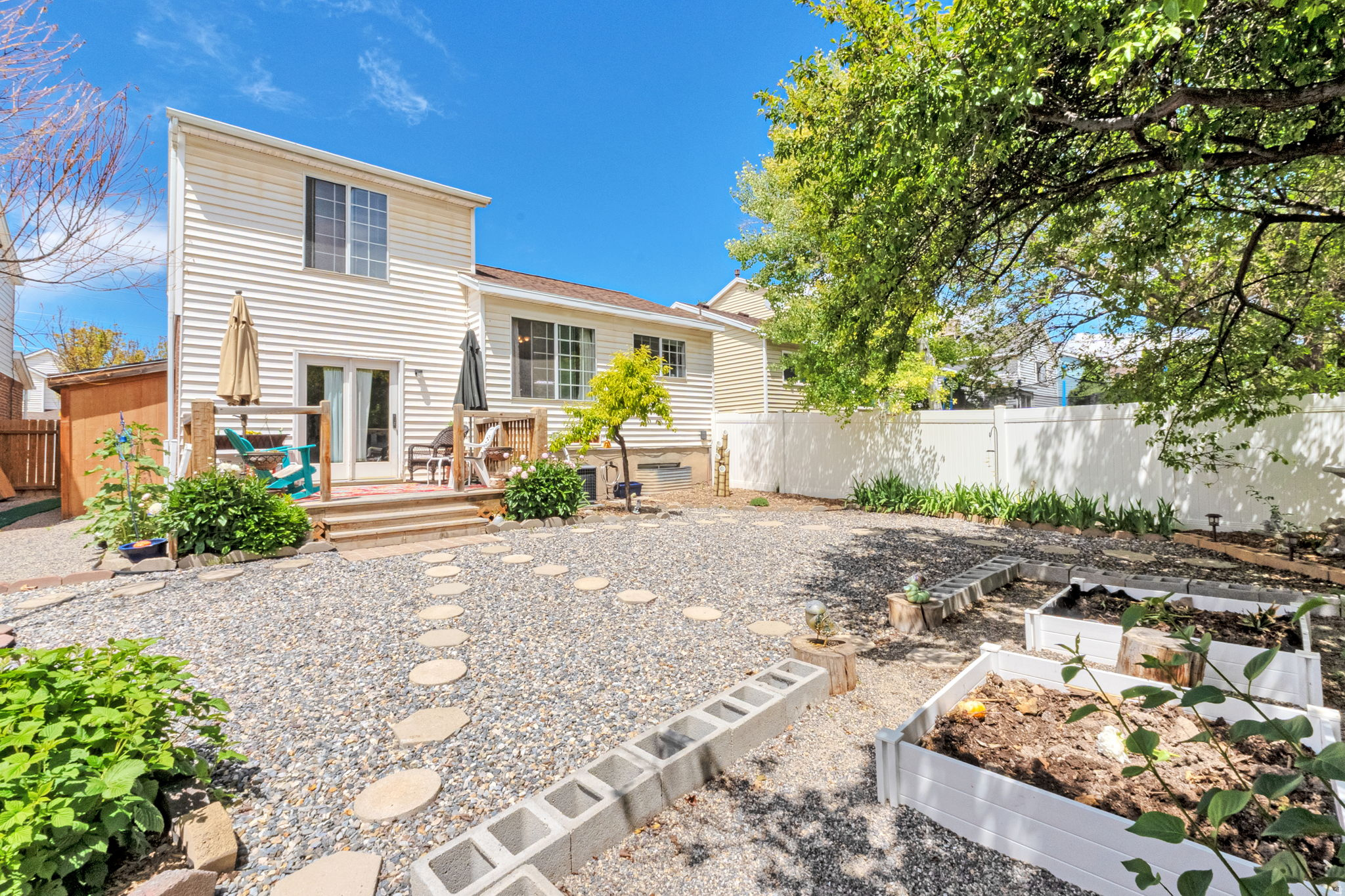 RIVER RIDGE - Residential
