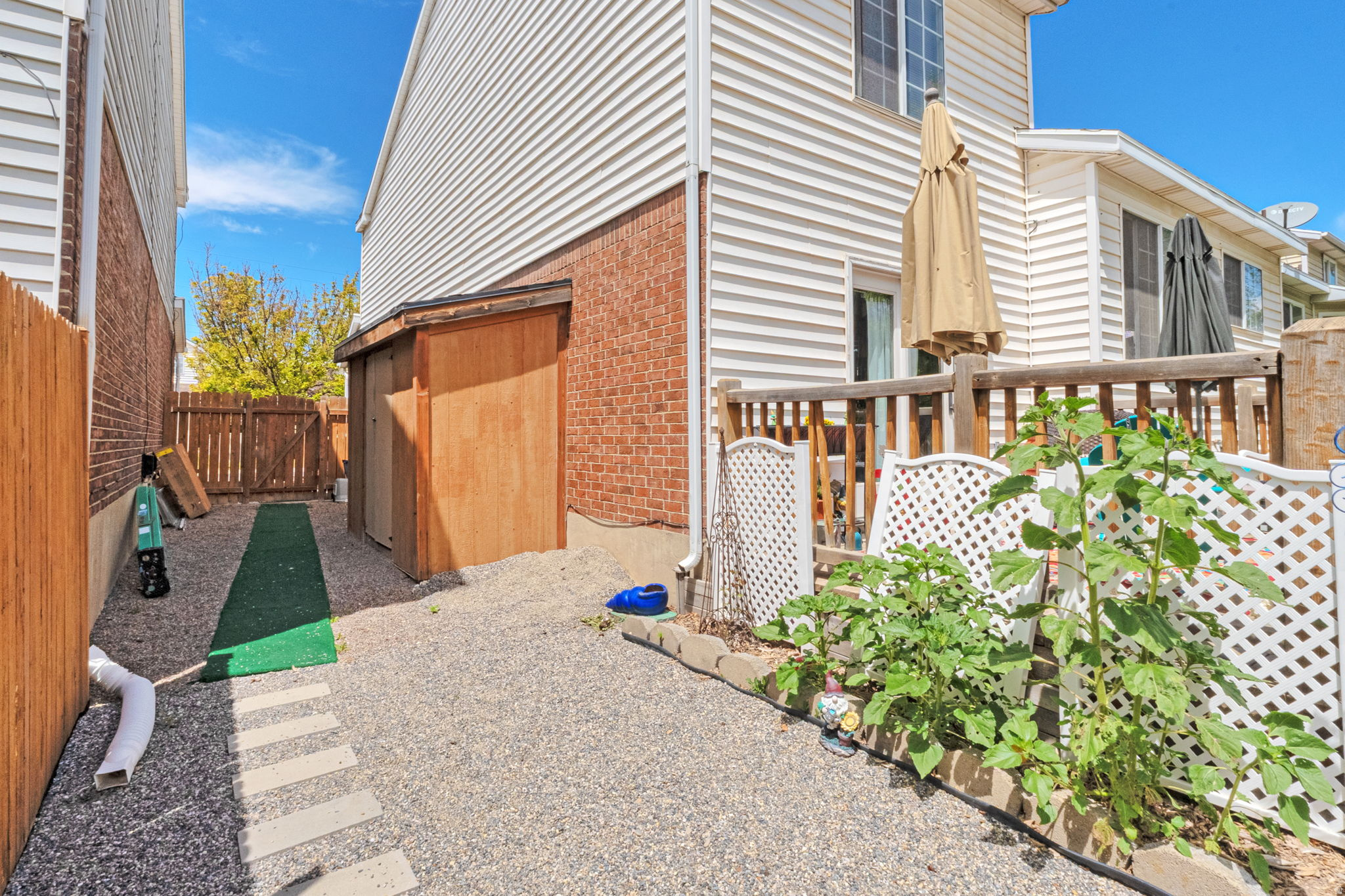 RIVER RIDGE - Residential