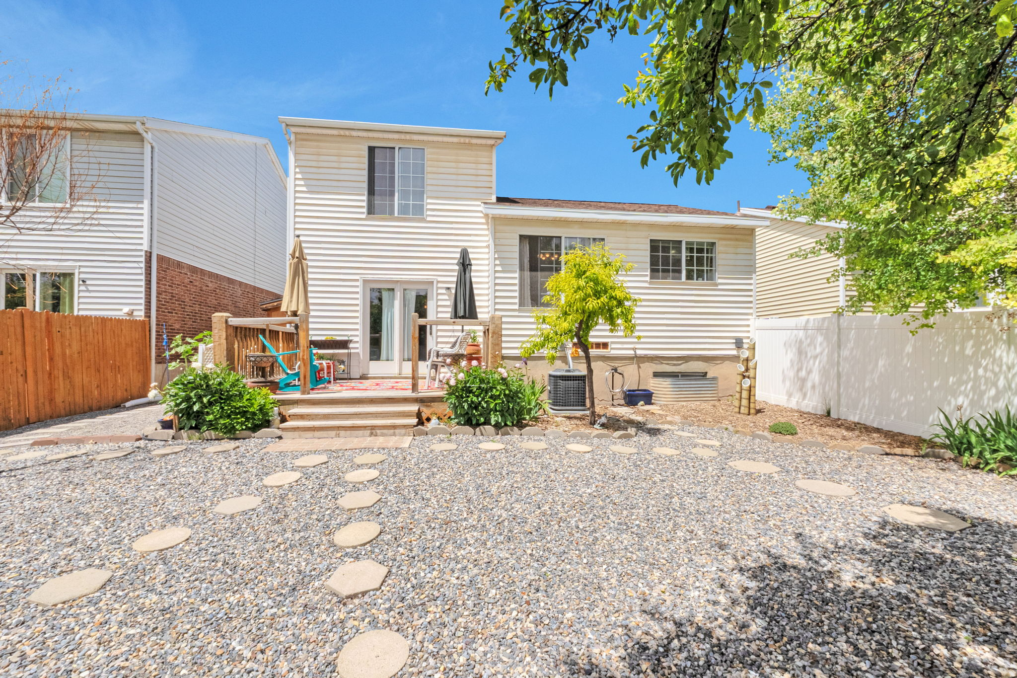 RIVER RIDGE - Residential