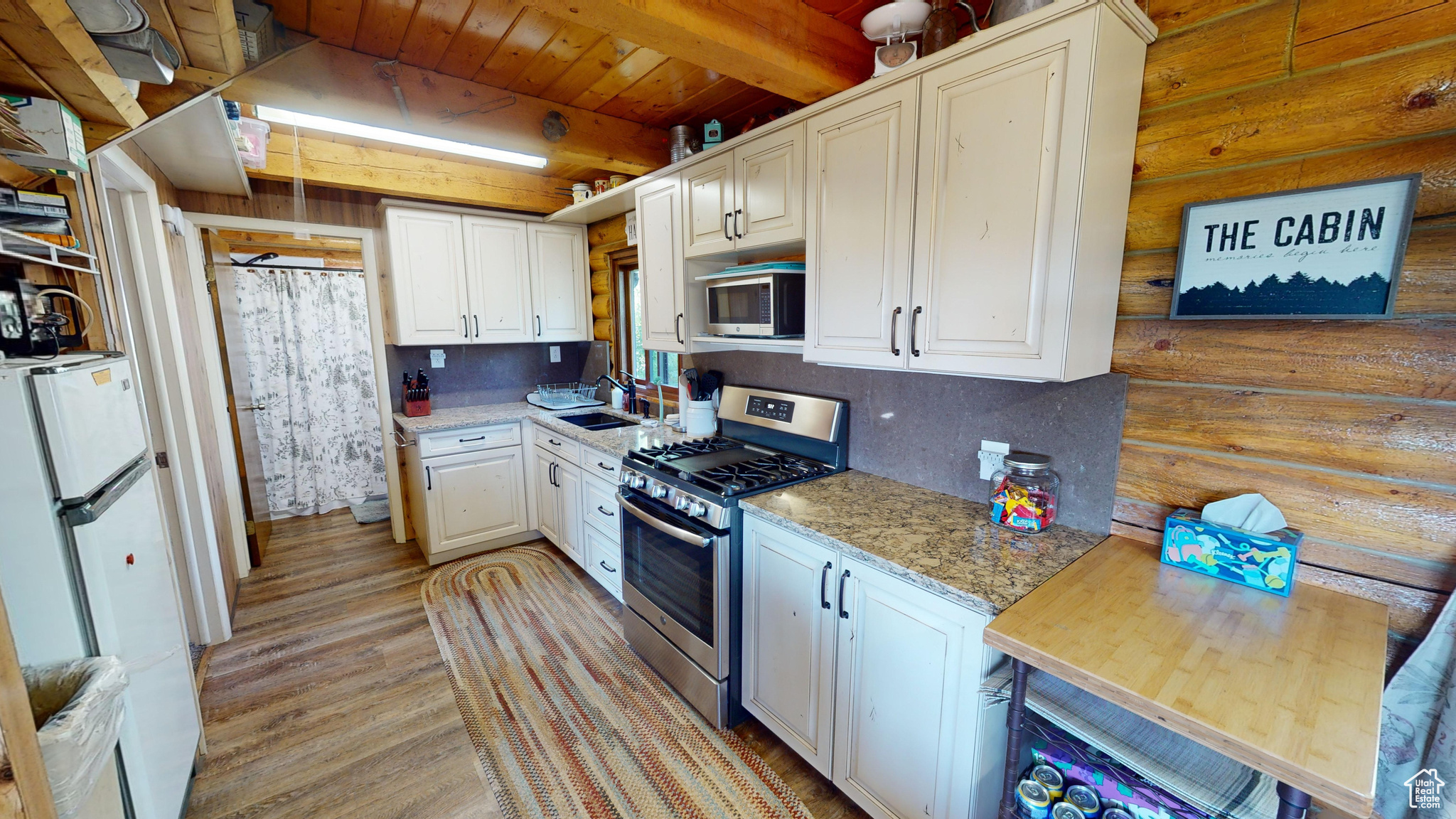 ECHO CREEK RANCHES - Land